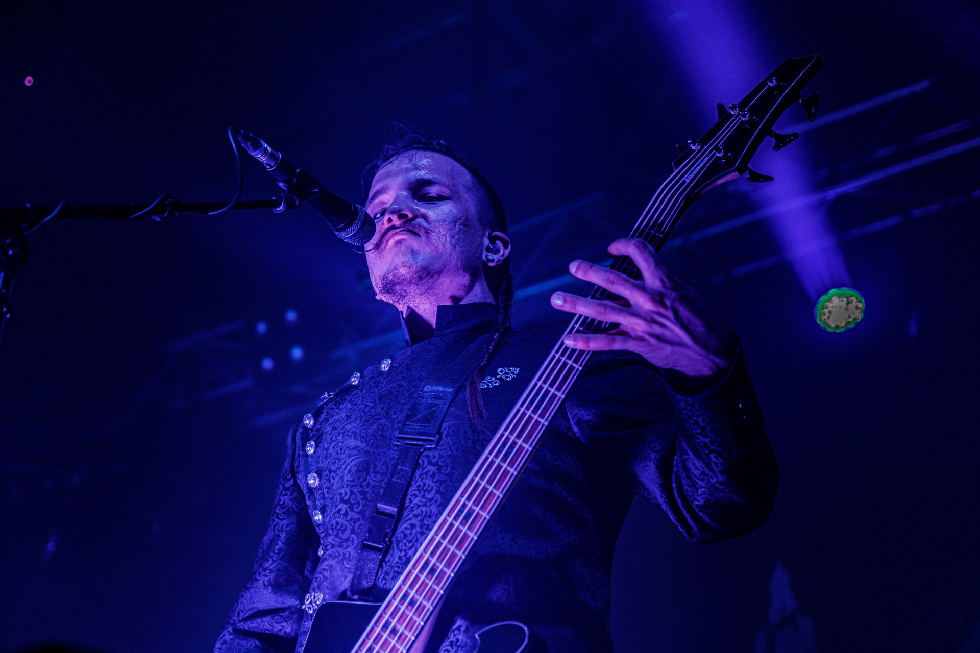 18.06.2022 - Mono Inc. zagrali w warszawskim klubie Progresja.Mono Inc. - niemiecki zespol z Hamburga wykonujący gotyckiego rocka, w składzie:Carl Fornia - git.Katha Mia - drums, Manuel Antoni - bass,Martin Engler - vocal,Gothic, industrial,  alternative, rock.Produkcja Winiary Bookings.fot. Andrzej Wasilkiewicz/kaziq.com