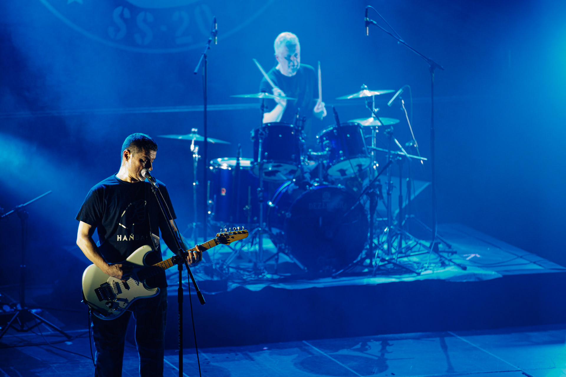 16.11.2021 Dezerter - 40 lecie,koncert Warszawa Palladium. N/z Robert Robal Matera gitara, N/z Krzysiek Grabowski perkusja,N/zJacek Chrzanowski bass, Dezerter, SS20, Punk, Punkrock, hardcore, rock.fot. Andrzej Wasilkiewicz/REPORTER