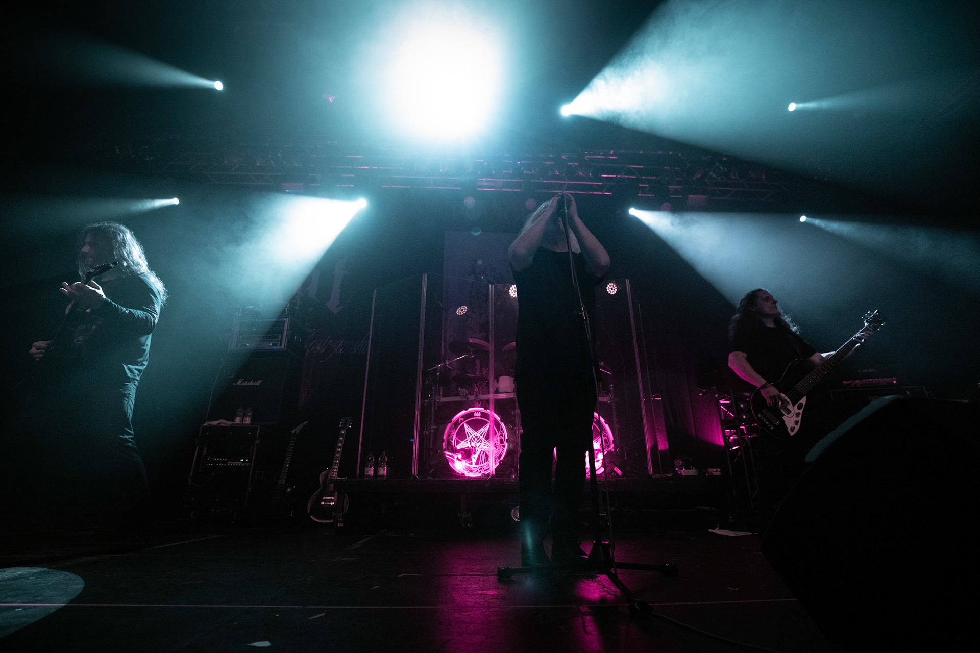 Legendy Metalu KAT & Roman Kostrzewski Polska, metal, trashmetal, - koncert Legendy Metalu w warszawskiej Progresji, 
Roman Kostrzewski – wokal
Jacek Nowak – perkusja
Krzysztof Pistelok – gitara
Jacek Hiro – gitara
Michał Laksa – bas
fot. Andrzej kaziq Wasilkiewicz