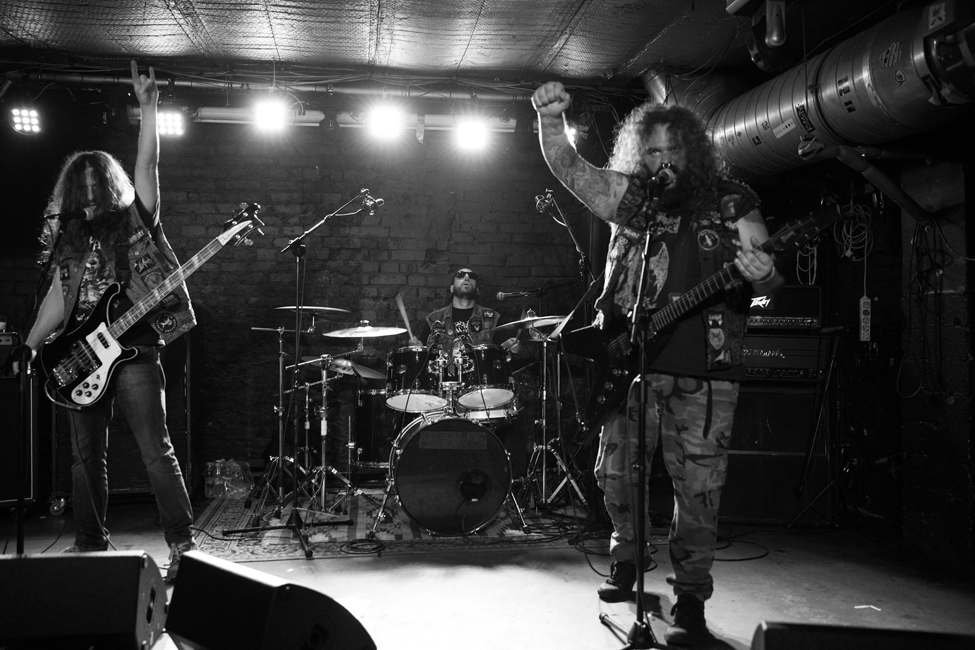 Violentor - Italy, Thrash Metal, Anti-society, Hate, Lust murders, 
Infernö Records

Ale - Threat and Guitar
Ricca - Bass Backing Offences
Iago - Drums