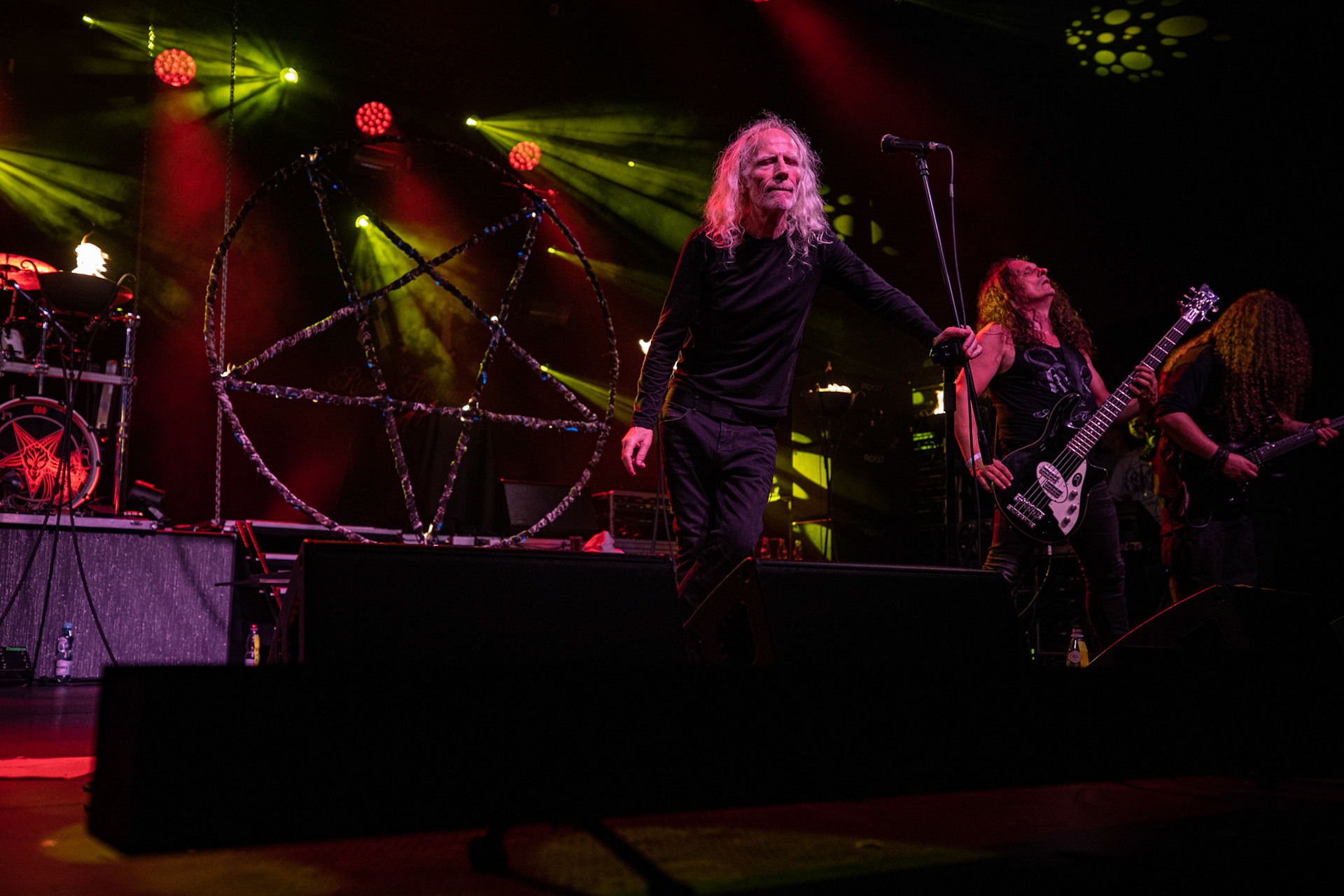 12.09.2021 - KAT i Roman Kostrzewski - koncert "Do zobaczenia w piekle" Wroclaw, Centrum Koncertowe A2.  Roman Kostrzewski – wokalJacek Nowak – perkusjaKrzysztof Pistelok – gitaraJacek Hiro – gitaraMichal Laksa – basGościnnie: Adam „Nergal” Darski (Behemoth)Piotr „Peter” Wiwczarek (Vader),Tomasz „Titus” Pukacki (Acid Drinkers)Adrian „Fred” Frelich (Dragon)Krzysztof „Fazi” Oset (ex-Kat)Piotr „Mancover” Mańkowski (Wolf Spider)Wacław „Vogg” Kiełtyka (Decapitated)Marek „Spider” Pająk (Vader)Jarek „Gronos” Gronowski (Dragon, ex-Kat)Paweł „Baitel” Pasek (Decapitated) Piotr Radecki (ex-Kat &amp; Roman Kostrzewski)fot. Andrzej kaziq Wasilkiewicz