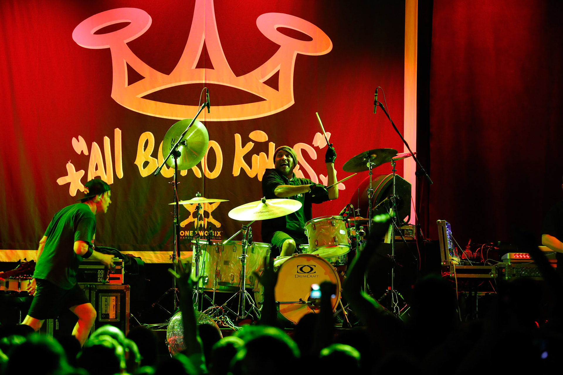 Dog Eat Dog - USA - hardcore, punkrock, rap, metal, hip hop,reggae, soul, funk,
Dave Neabore (bass), 
John Connor (vocals), 
Brandon Finley (drums) 
Roger Hämmerli (guitar)
Bozez (sax & beer)
koncert w Warszawskiej Progresji w ramach trasy 25 lat All Boro Kings zespołu Dog Eat Dog.
fot. Andrzej Wasilkiewicz/Reporter