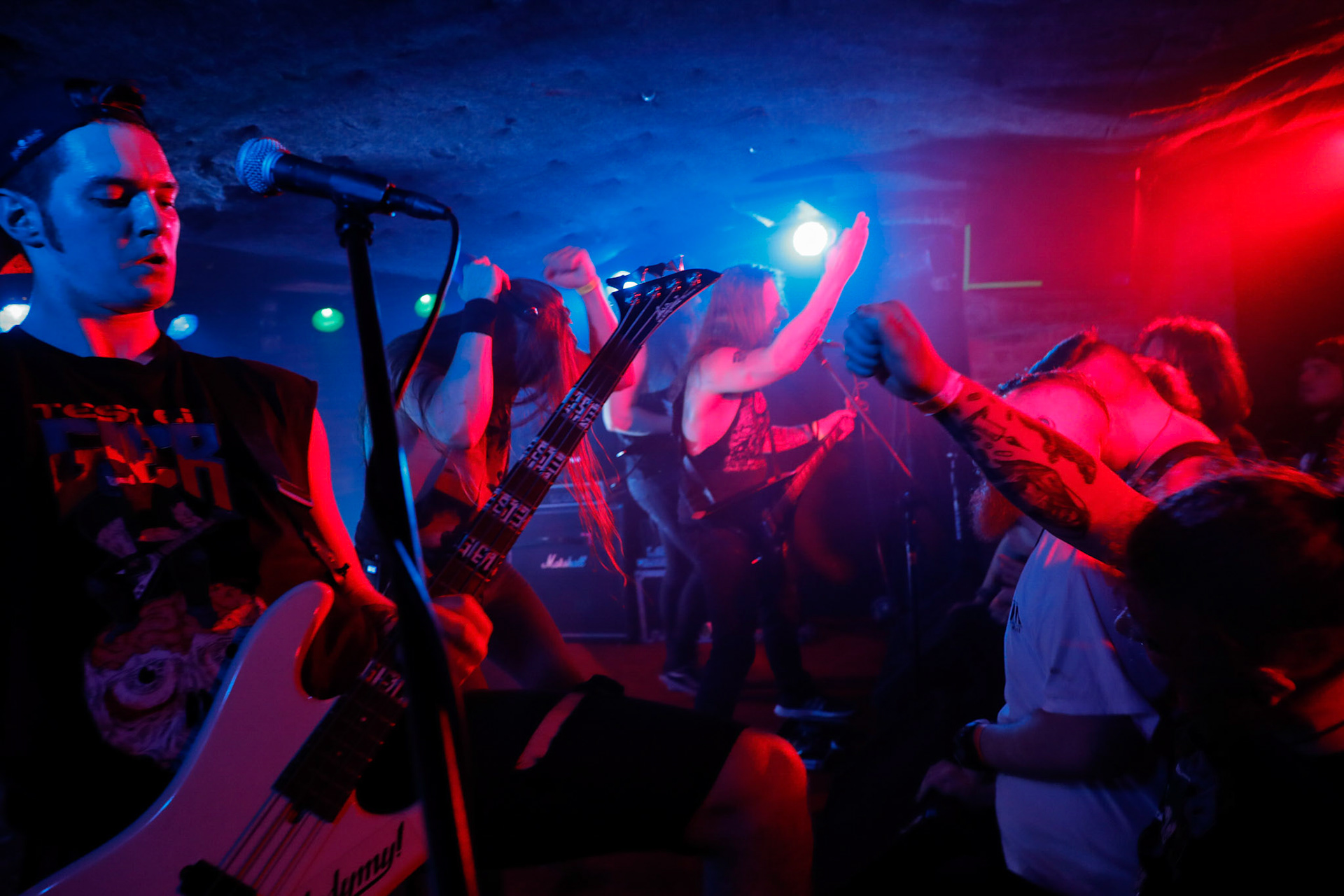 Tester Gier - Rybnik, Polska,
Crossover Thrash, Techniczny Punk Rock, hardcore,