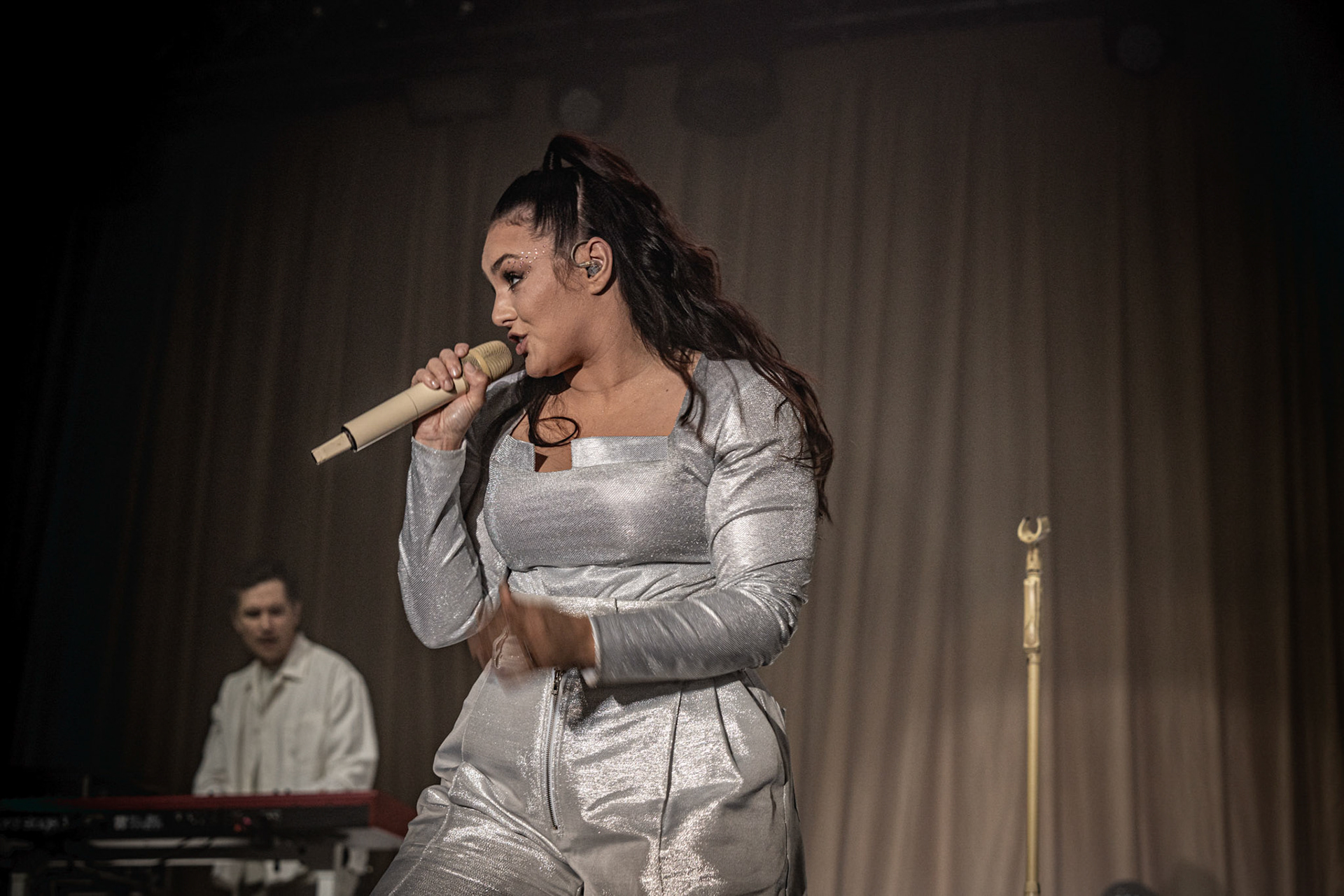 28.10.2023 Ewa Farna specjalny koncert urodzinowy Warszawa, Klubie PROGRESJA, fot. Andrzej Wasilkiewicz/Reporter