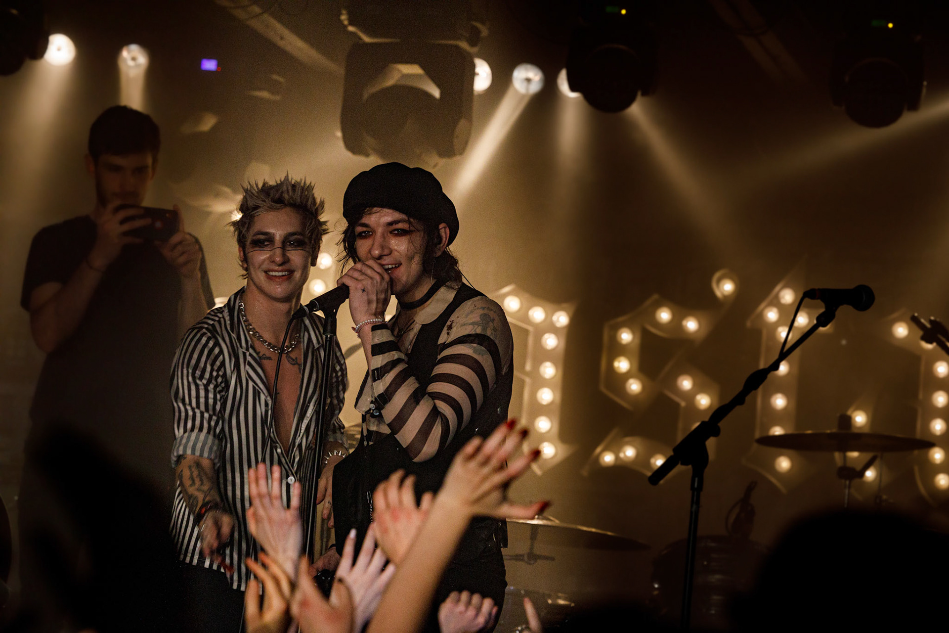 PALAYE ROYALE
The Bastards World Tour 2020: Europe.
Palaye Royal - Kanadyjski Fashion Art Rock Band,
nz. Remington Leith – Vocals,
nz. Sebastian Danzig – Guitar/Organ,
nz. Emerson Barrett - Drums,
Koncert w warszawskiej Proximie 10.03.2020
Sumerian Records, WiniaryBookings,
fot. Andrzej Wasilkiewicz/kaziq.com