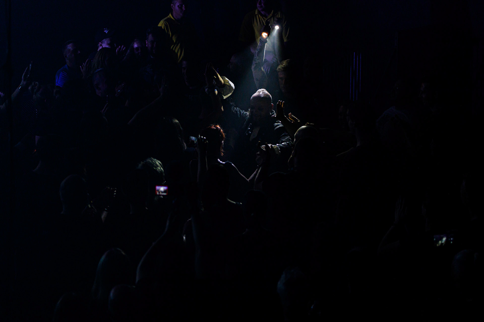 18.06.2022 - Mono Inc. zagrali w warszawskim klubie Progresja.Mono Inc. - niemiecki zespol z Hamburga wykonujący gotyckiego rocka, w składzie:Carl Fornia - git.Katha Mia - drums, Manuel Antoni - bass,Martin Engler - vocal,Gothic, industrial,  alternative, rock.Produkcja Winiary Bookings.fot. Andrzej Wasilkiewicz/kaziq.com