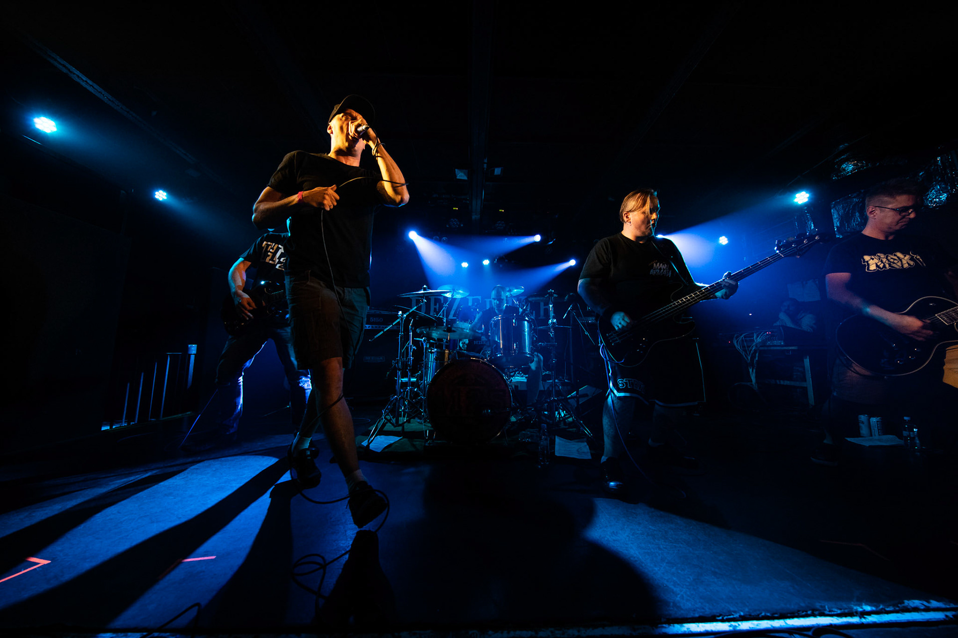 8.12.2018r 1125 koncert Proxima, Rafał „Wróbel” Wróblewski – wokal
Krzysztof „Sokół” Sokołowski – perkusja
Dawid Gappa – gitara basowa
Szymon „Laluś” Wolny – gitara elektryczna
Adam „Ady” Wacyk – gitara elektryczna fot. Andrzej Wasilkiewicz/Reporter