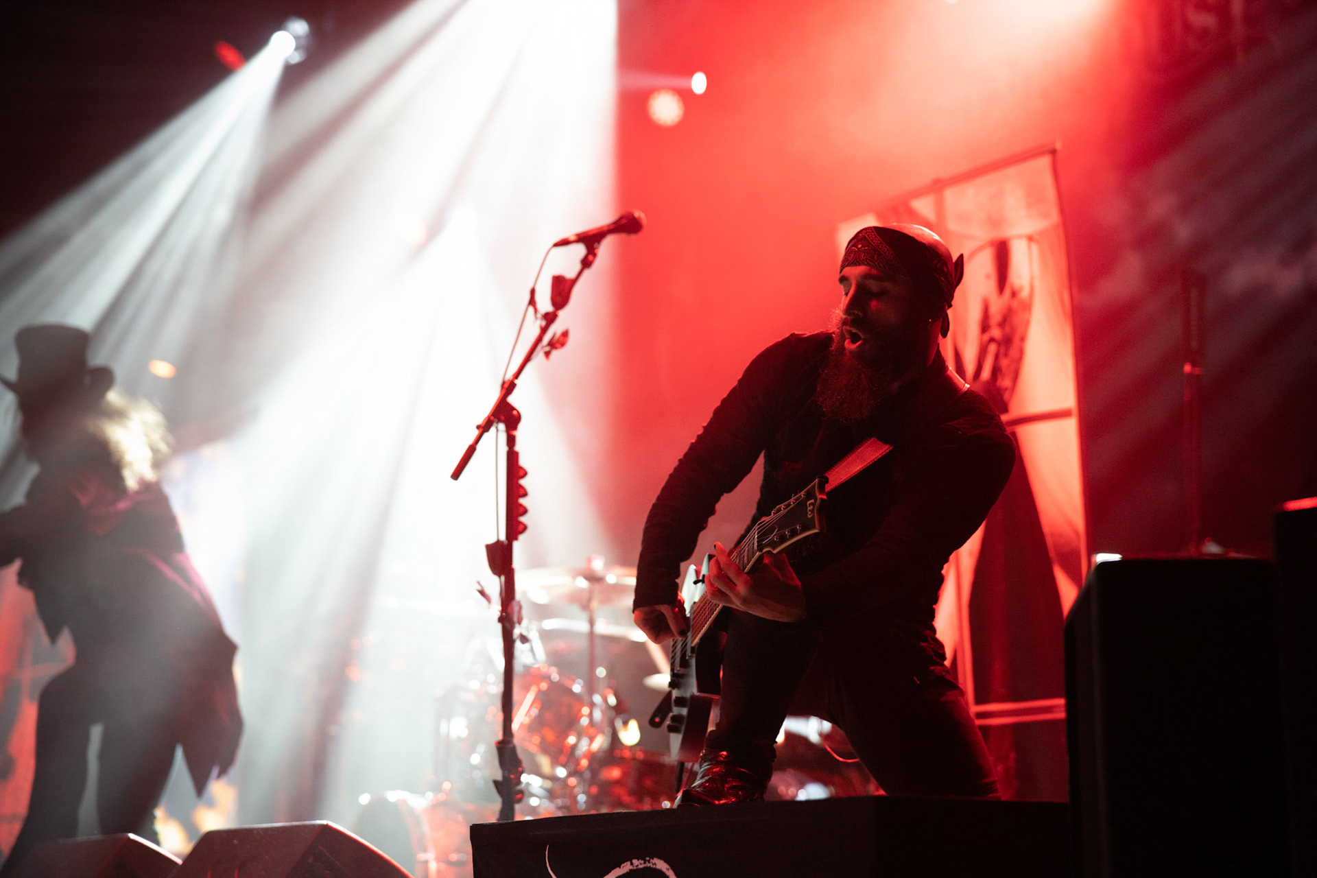 25.11.2019 Warszawa Klub Progresja Europejska Trasa Moonspell z Rotting Christ 2019
koncert support SILVER DUST
N/z LORD CAMPBELL wokal, gitara
N/z TINY PISTOL gitara
N/z KURGHAN gitara bassowa
N/z MAGMA perkusja
fot. Andrzej Wasilkiewicz/REPORTER