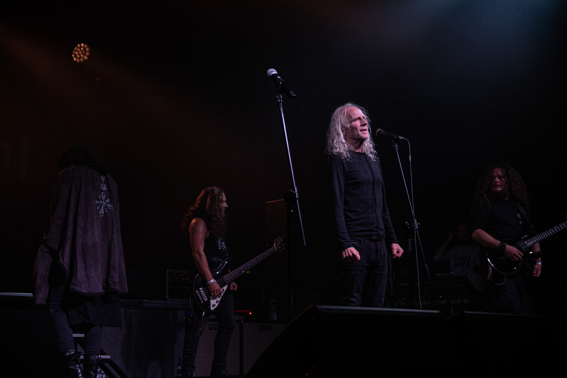 12.09.2021 - KAT i Roman Kostrzewski - koncert "Do zobaczenia w piekle" Wroclaw, Centrum Koncertowe A2.  Roman Kostrzewski – wokalJacek Nowak – perkusjaKrzysztof Pistelok – gitaraJacek Hiro – gitaraMichal Laksa – basGościnnie: Adam „Nergal” Darski (Behemoth)Piotr „Peter” Wiwczarek (Vader),Tomasz „Titus” Pukacki (Acid Drinkers)Adrian „Fred” Frelich (Dragon)Krzysztof „Fazi” Oset (ex-Kat)Piotr „Mancover” Mańkowski (Wolf Spider)Wacław „Vogg” Kiełtyka (Decapitated)Marek „Spider” Pająk (Vader)Jarek „Gronos” Gronowski (Dragon, ex-Kat)Paweł „Baitel” Pasek (Decapitated) Piotr Radecki (ex-Kat &amp; Roman Kostrzewski)fot. Andrzej kaziq Wasilkiewicz