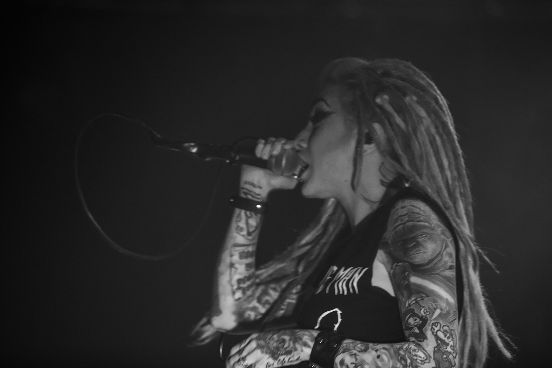 01.03.2019 Infected Rain- koncert warszawska Progresja, Infected Rain Moldovan nu metal, nu metalcore,
Vadim "Vidick" Ozhog - guitars, 
Vladimir Babici - bass, 
Serghei Babici - guitars, 
Eugen Voluta - drums,
Elena "Lena Scissorhands" Cataraga - vocals,