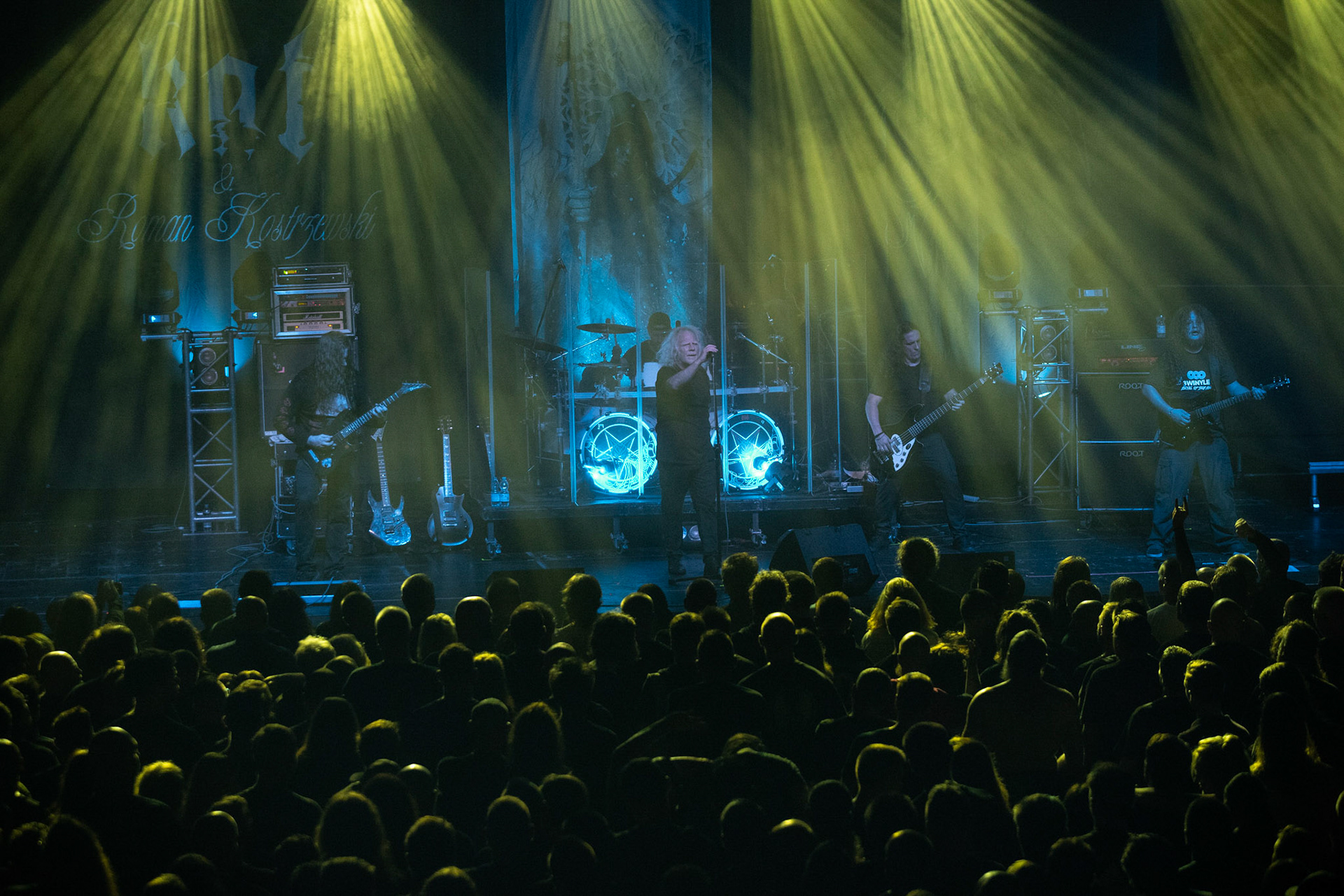 Legendy Metalu KAT & Roman Kostrzewski Polska, metal, trashmetal, - koncert Legendy Metalu w warszawskiej Progresji, 
Roman Kostrzewski – wokal
Jacek Nowak – perkusja
Krzysztof Pistelok – gitara
Jacek Hiro – gitara
Michał Laksa – bas
fot. Andrzej kaziq Wasilkiewicz