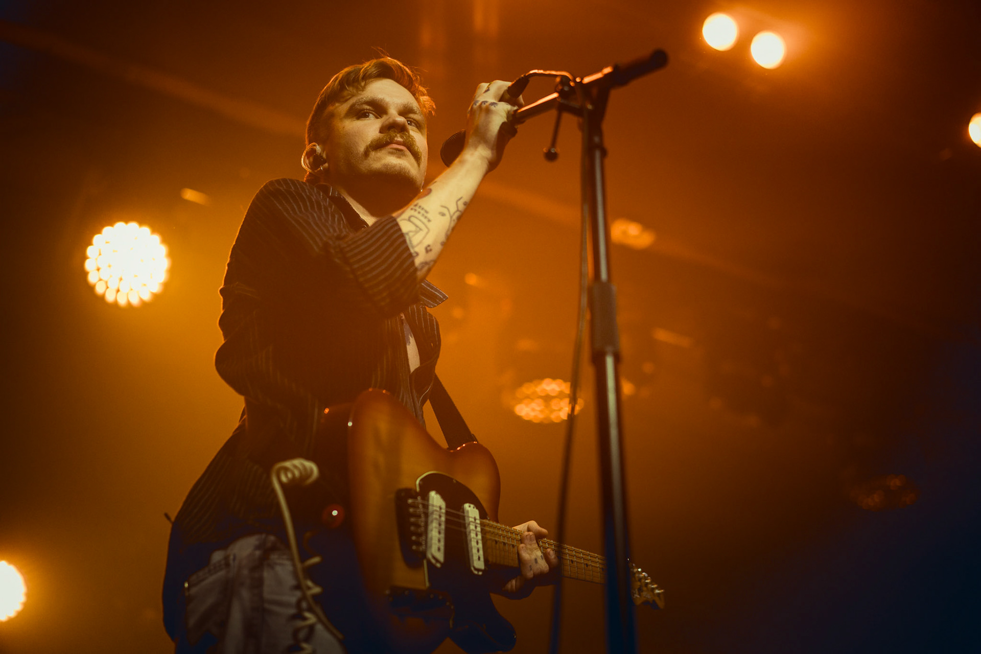 2023.12.15 WalusKraksaKryzys - Klub Stodola Warszawa wlasc. Sebastian Lukasz Gugulski – polski muzyk, grajacy muzyke z pogranicza indie rocka, post-punk revival i poezji spiewanej.fot. Andrzej Wasilkiewicz/REPORTER