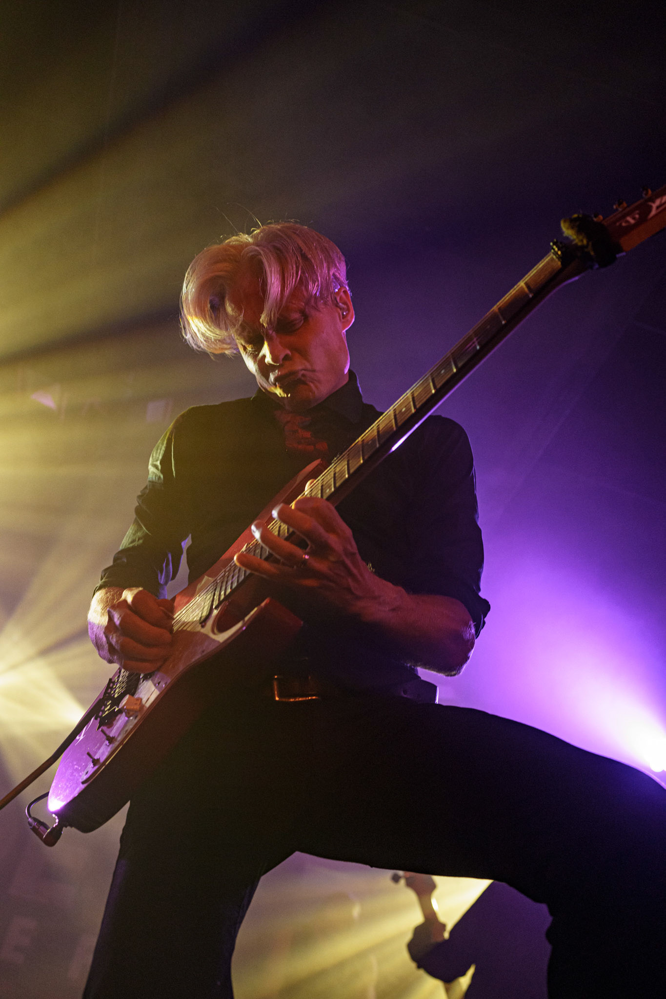 2023.09.04 Poets of the Fall - Warszawa, klub Proxima. To już 20 lat od kiedy rockowy zespół Poets of the Fall odnosi sukcesy na międzynarodowej scenie. Z tej okazji zespół wyrusza w trasę jubileuszową, która obejmie też Polskę. Grupa zagrała w warszawskiej Proximie 4 września 2023 roku. Produkcja Fource.pl  fot. Andrzej Wasilkiewicz/kaziq.com