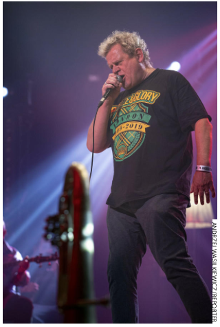 Kult - przekłada koncerty z powodu stanu zdrowia Kazika Staszewskiego! "Walka trwa" 