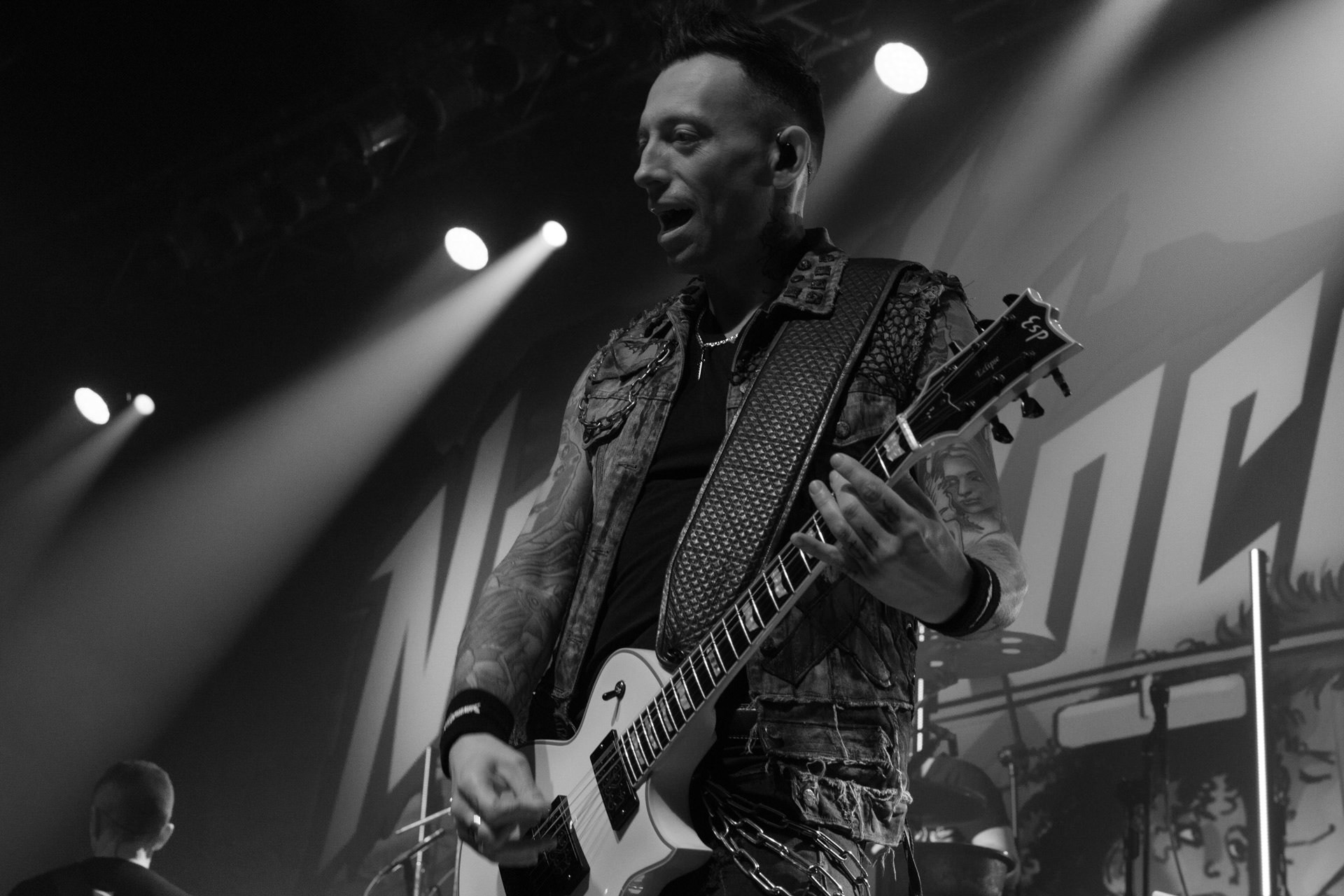 18.12.2021 Nocny Kochanek - Antysylwester Antyradia,18 lat klubu Progresja,Nocny Kochanek - koncert Warszawa,Progresja, Zdrajcy Metalu, klasyczny heavy metal, Alter Ego, Night Mistress.n/z Krzysiek Sokolowski – wokal,n/z Arkadiusz Majstrak – gitara,n/z Artur Pochwala – bas,n/z Robert Kazon Kazanowski – gitara,n/z Artur Zurek – perkusja,Fot. Andrzej Wasilkiewicz/Reporter