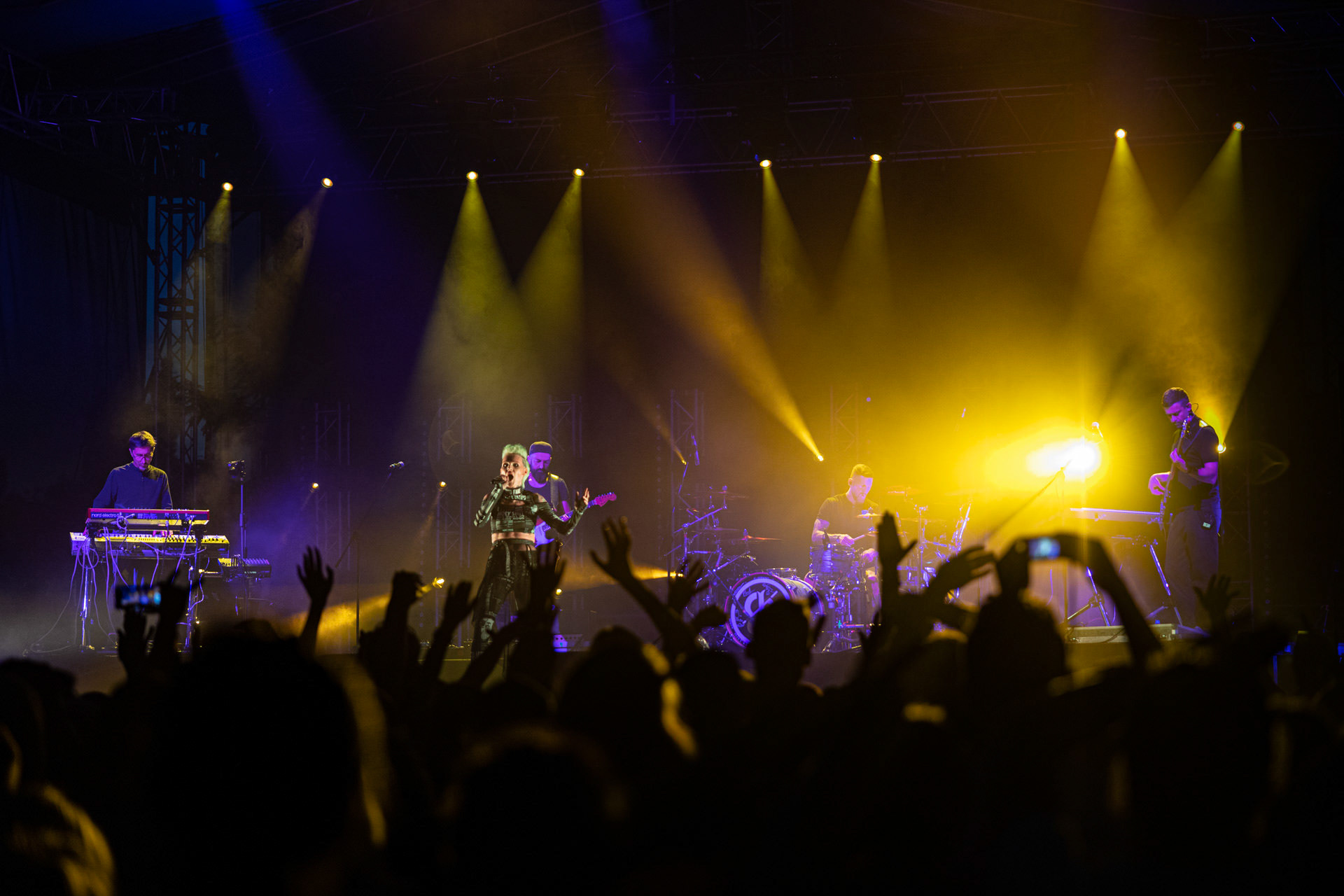 30.07.2021 Agnieszka Chylinska - koncert 25 lat na scenie! Warto bylo szalec. Warszawa Gramy do Woli Progresja.n/z Agnieszka Chylinska – wokal n/z Bartek Krolik – gitara basowa, klawisze,n/z Marek Piotrowski – instrumenty klawiszowe, n/z Maciej Maka – gitara,n/z Bartlomiej Szopix Czerniachowski - perkusja.Pop, pop-rock, hardrock, heavy metal,Fot. Andrzej Wasilkiewicz/Reporter