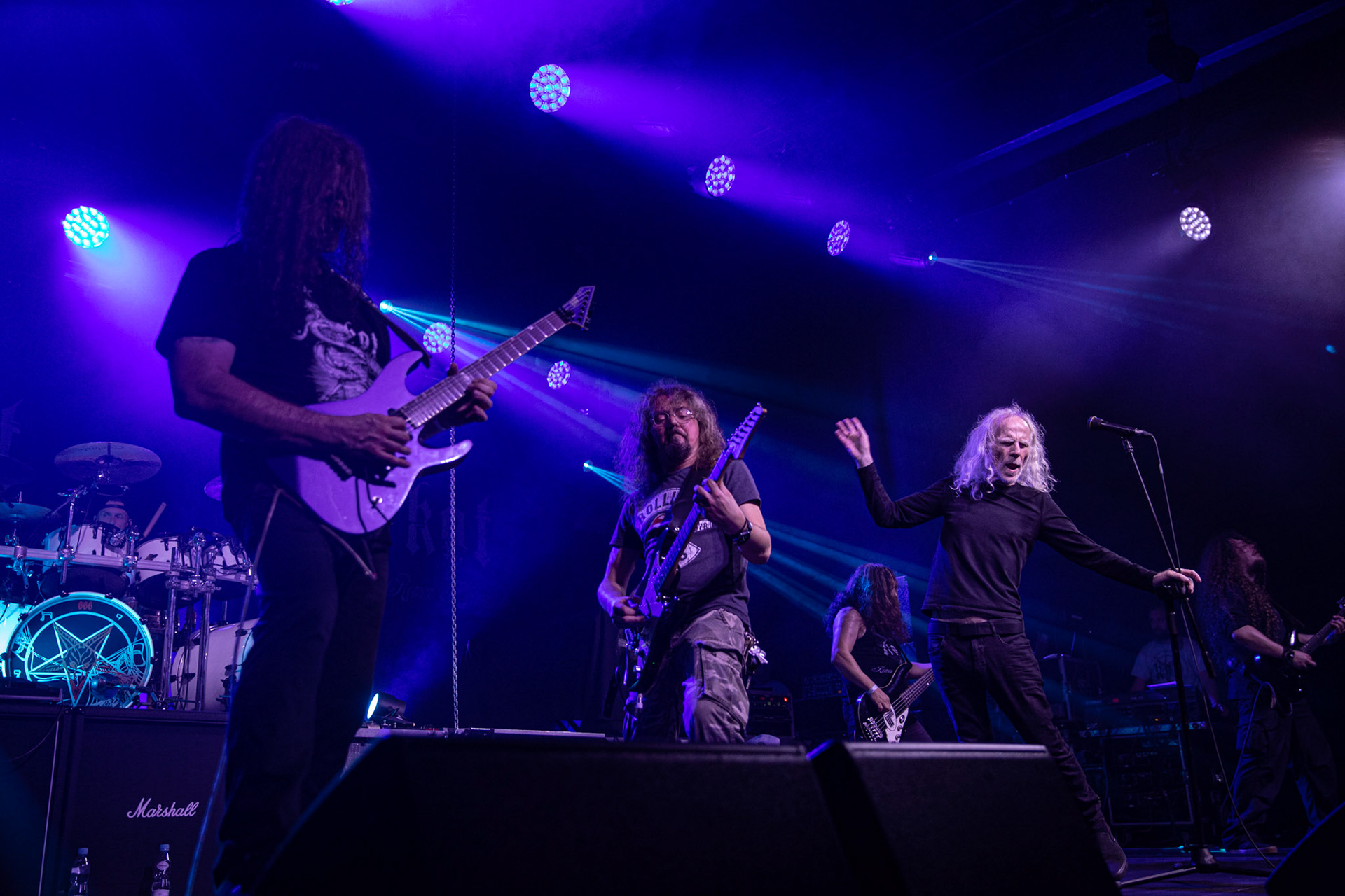 12.09.2021 - KAT i Roman Kostrzewski - koncert "Do zobaczenia w piekle" Wroclaw, Centrum Koncertowe A2.  Piotr Radecki (Maryla, ex-Kat &amp; Roman Kostrzewski)- gitara, fot. Andrzej kaziq Wasilkiewicz