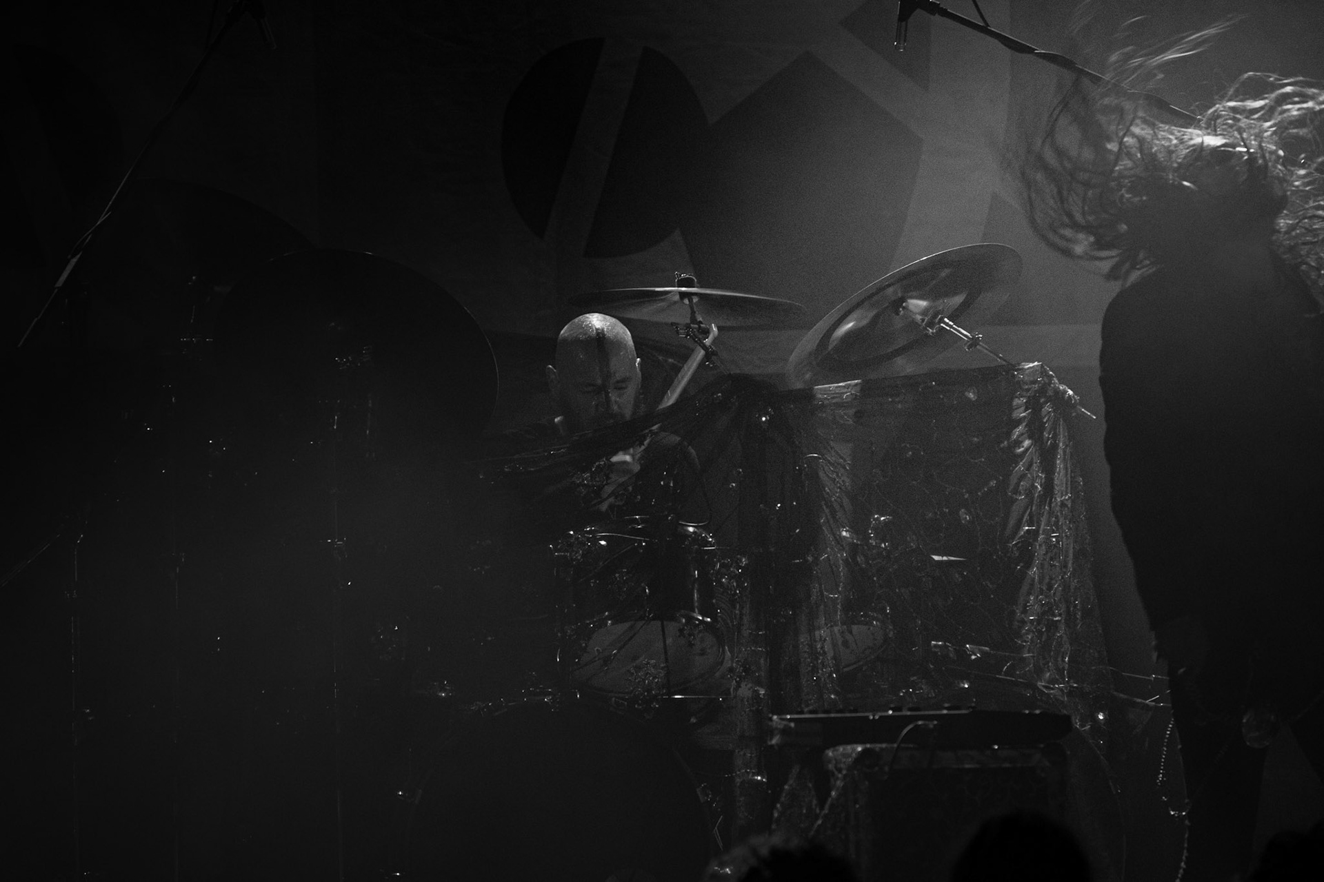 15.12.2019 koncert norweskiego zespołu Dødheimsgard, Merry Christless 2019, Warszawa Klub Progresja,
zespół Vicotnika - Yusaf Parvez, alternatywny metal, industrial metal,
n/z Yusaf "Vicotnik" Parvez - gitara, śpiew,
n/z Lars-Emil Måløy - gitara basowa,
n/z Tommy Thunberg - gitara,
n/z Øyvind Myrvoll - perkusja,
New Aeon Musick, Knock Out Productions
fot. Andrzej Wasilkiewicz/REPORTER