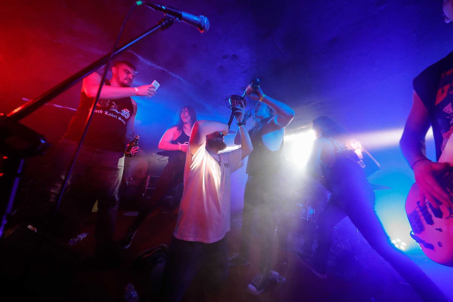 Tester Gier - Rybnik, Polska,
Crossover Thrash, Techniczny Punk Rock, hardcore,