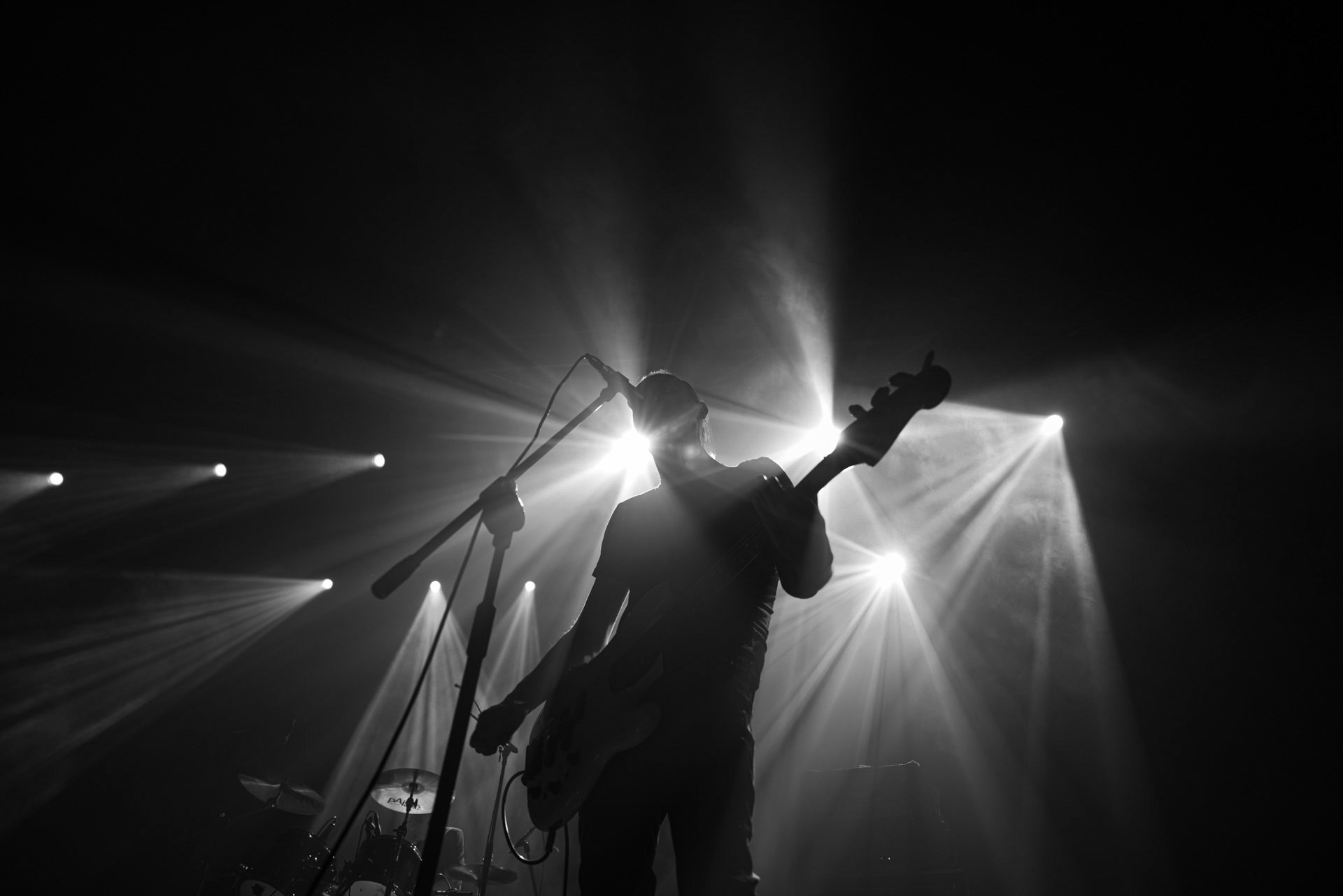 16.11.2021 Dezerter - 40 lecie,koncert Warszawa Palladium. N/z Robert Robal Matera gitara, N/z Krzysiek Grabowski perkusja,N/zJacek Chrzanowski bass, Dezerter, SS20, Punk, Punkrock, hardcore, rock.fot. Andrzej Wasilkiewicz/REPORTER