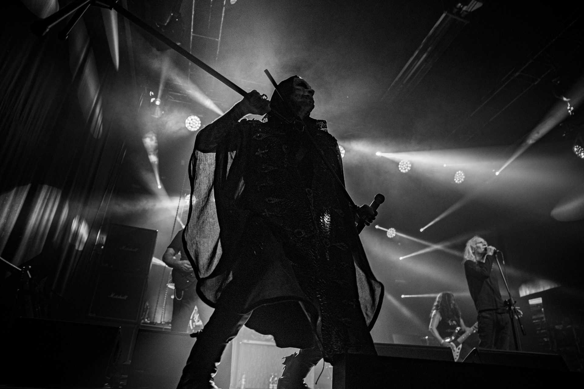 12.09.2021 - KAT i Roman Kostrzewski - koncert "Do zobaczenia w piekle" Wroclaw, Centrum Koncertowe A2.  Roman Kostrzewski – wokalJacek Nowak – perkusjaKrzysztof Pistelok – gitaraJacek Hiro – gitaraMichal Laksa – basGościnnie: Adam „Nergal” Darski (Behemoth)Piotr „Peter” Wiwczarek (Vader),Tomasz „Titus” Pukacki (Acid Drinkers)Adrian „Fred” Frelich (Dragon)Krzysztof „Fazi” Oset (ex-Kat)Piotr „Mancover” Mańkowski (Wolf Spider)Wacław „Vogg” Kiełtyka (Decapitated)Marek „Spider” Pająk (Vader)Jarek „Gronos” Gronowski (Dragon, ex-Kat)Paweł „Baitel” Pasek (Decapitated) Piotr Radecki (ex-Kat &amp; Roman Kostrzewski)fot. Andrzej kaziq Wasilkiewicz