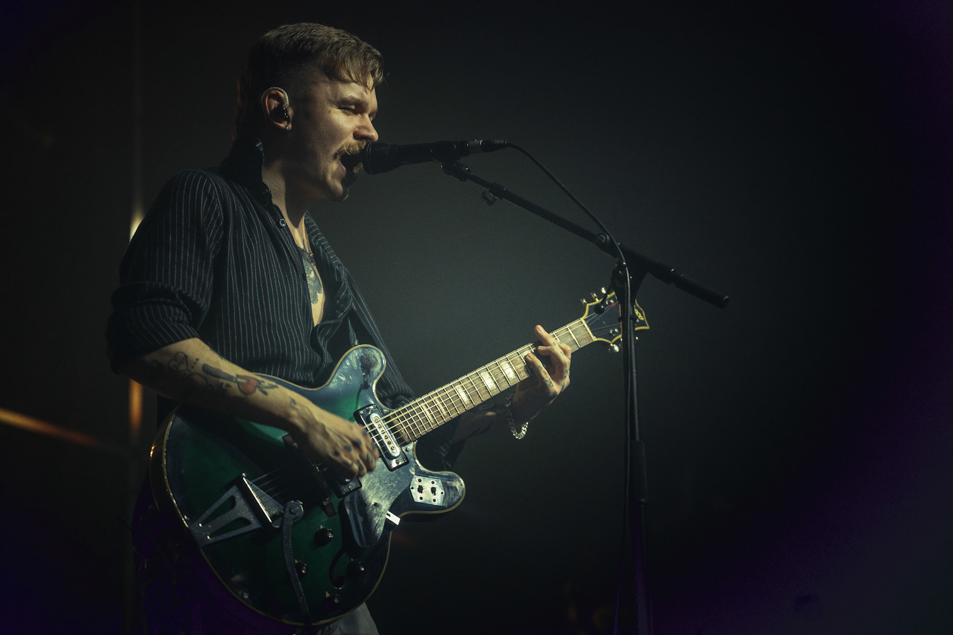 2023.12.15 WalusKraksaKryzys - Klub Stodola Warszawa wlasc. Sebastian Lukasz Gugulski – polski muzyk, grajacy muzyke z pogranicza indie rocka, post-punk revival i poezji spiewanej.fot. Andrzej Wasilkiewicz/REPORTER