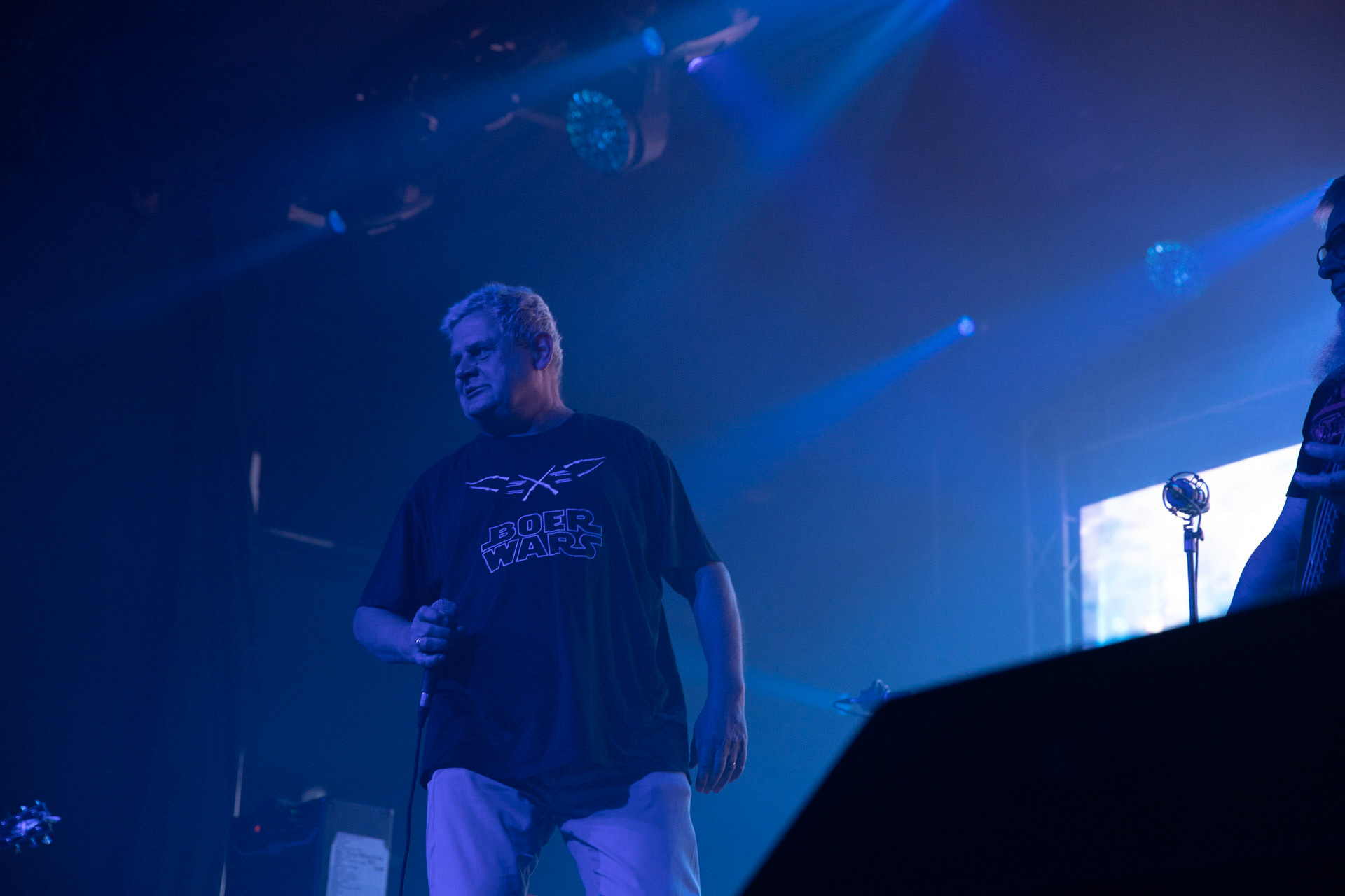 KULT - koncert Pomaranczowa Trasa 2021 - Warszawa Stodoła. 29 pazdziernika 2021. Kazik Staszewski wokal,Rock, rock progresywny, rock alternatywny, punk, nowa fala, polski rock.fot. Andrzej kaziq Wasilkiewicz/Reporter