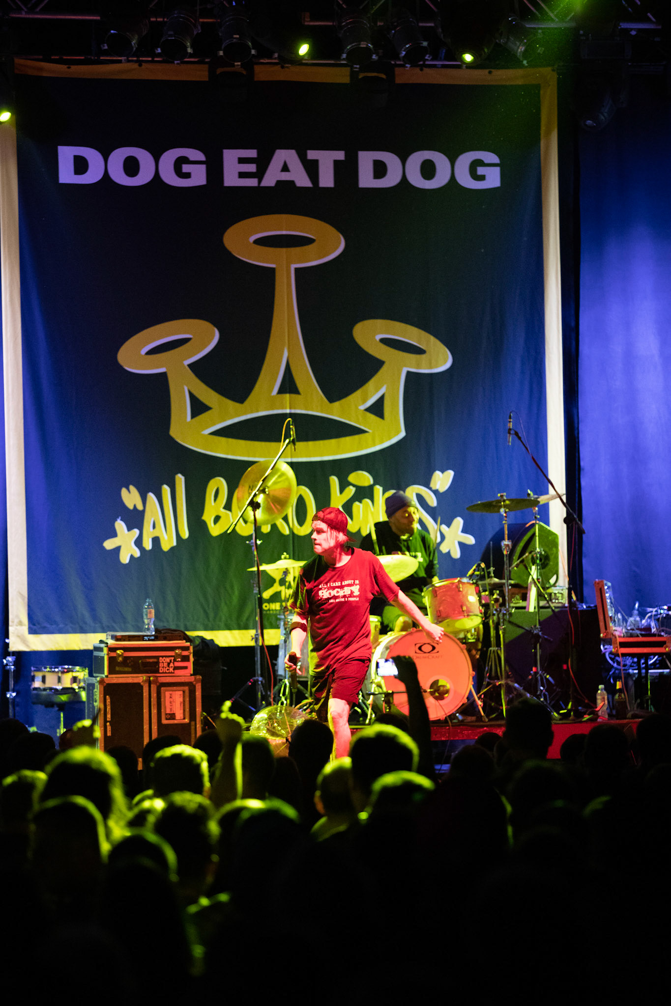Dog Eat Dog - USA - hardcore, punkrock, rap, metal, hip hop,reggae, soul, funk,
Dave Neabore (bass), 
John Connor (vocals), 
Brandon Finley (drums) 
Roger Hämmerli (guitar)
Bozez (sax & beer)
koncert w Warszawskiej Progresji w ramach trasy 25 lat All Boro Kings zespołu Dog Eat Dog.
fot. Andrzej Wasilkiewicz/Reporter