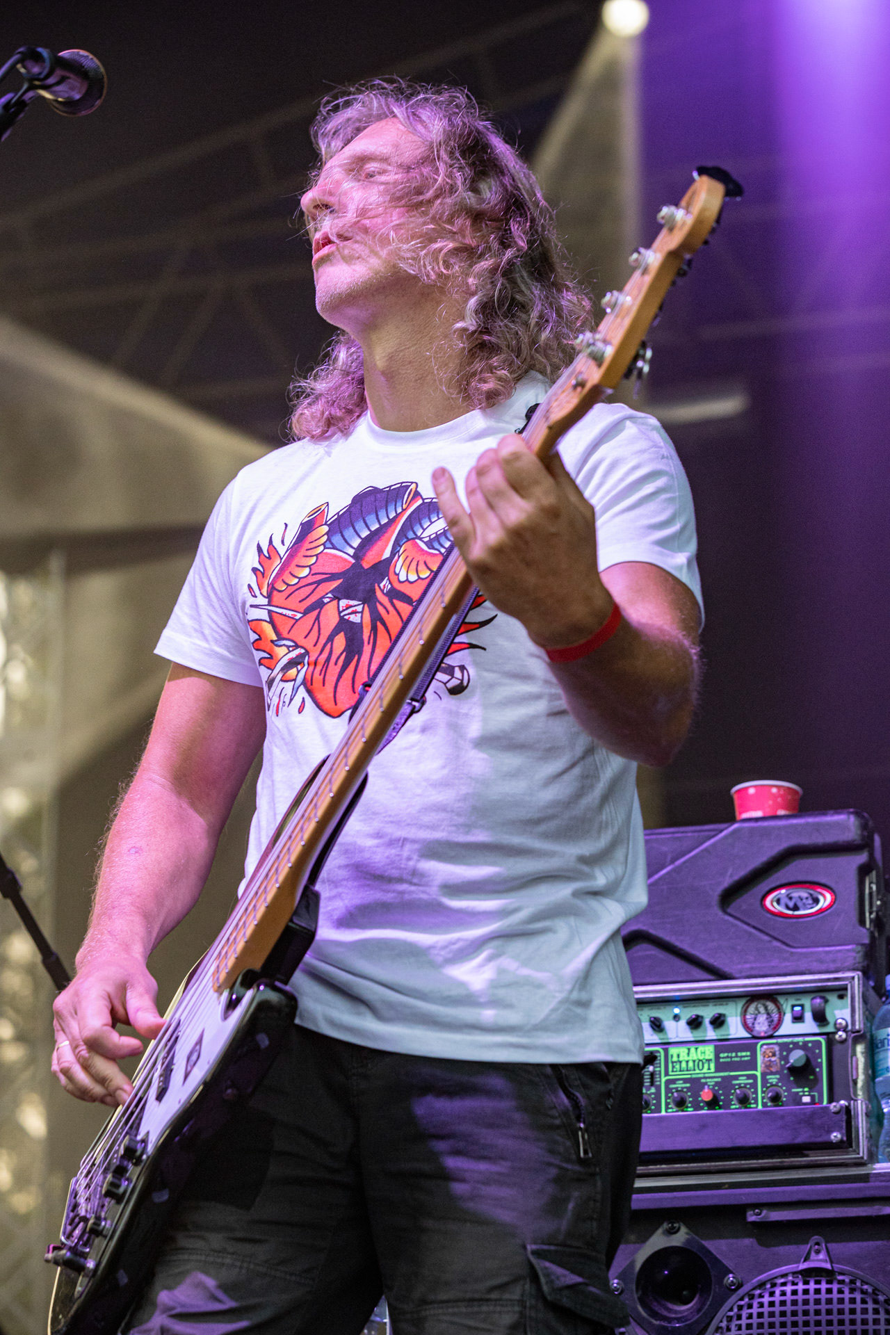 Koncert Luxtorpeda 10 urodziny. Warszawa Progresja.Gramy do Woli.n/z.Krzysztof „Kmieta” Kmiecik – gitara basowaFot. Andrzej kaziq Wasilkiewicz/Reporter