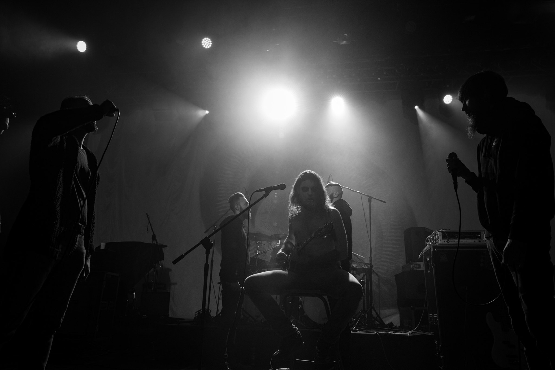 15.12.2019 koncert polskiego zespołu pieśni i końca Furia, Merry Christless 2019, Warszawa Klub Progresja,
zespół Nihila, kolektyw Let The World Burn, black metal, eksperymentalny metal, nekrofolk,
n/z Michał "Nihil" Kuźniak – wokal, sample, gitara, 
n/z Kamil "Sars" Staszałek – gitara basowa, 
n/z Grzegorz "Namtar" Kantor – perkusja, 
n/z Artur Rumiński – gitara elektryczna, 
New Aeon Musick, Knock Out Productions
fot. Andrzej Wasilkiewicz/REPORTER