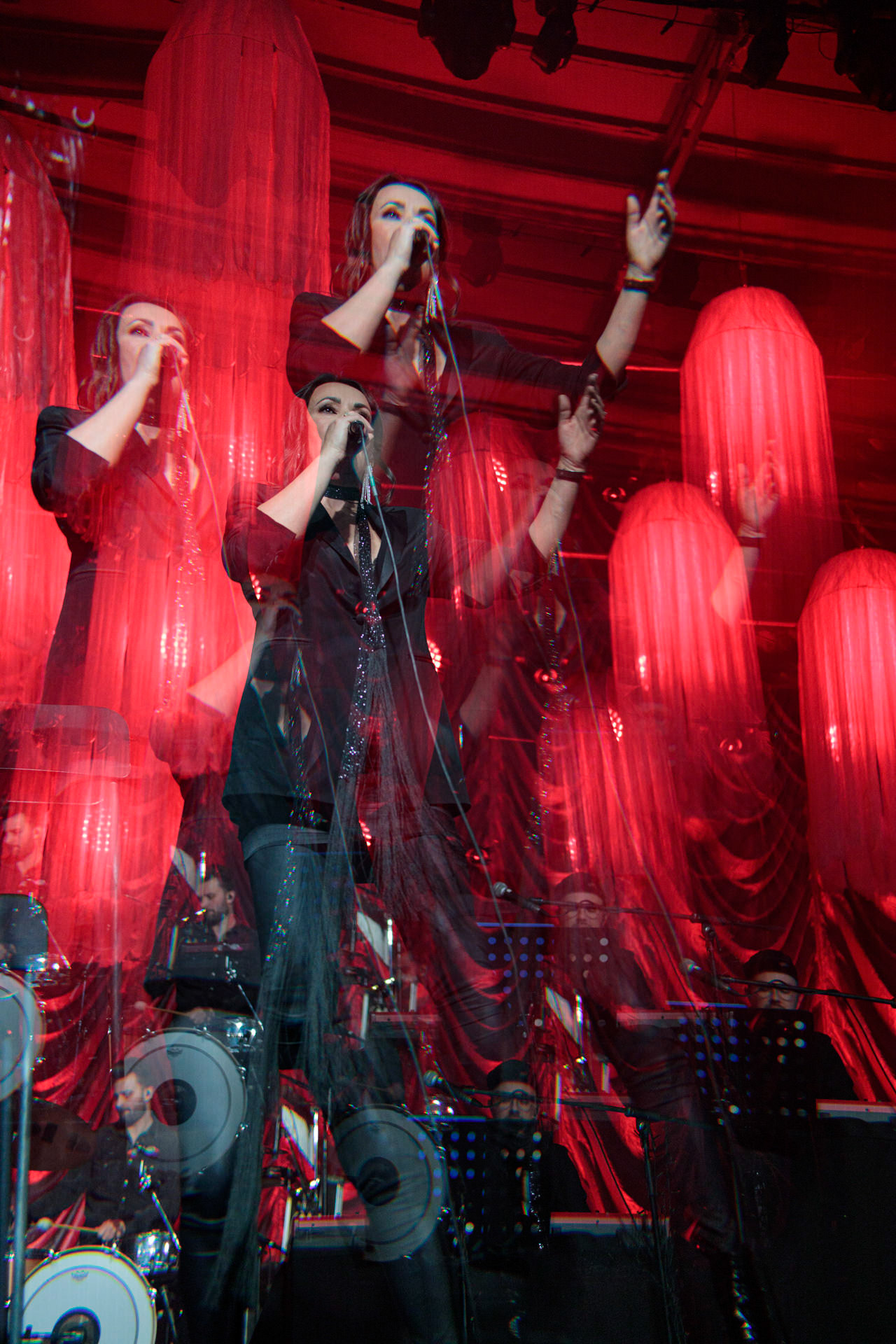 5.12.2021 Kasia Kowalska akustycznie w Klubie Stodola.n/z Kasia Kowalska - wokal,n/z Jerzy Runowski - gitara,n/z Pawel Grudniak - bass,n/z Marcin Karel - gitara,n/z Barek Pawlus - perkusja,Rock, rock progresywny, rock alternatywny, polski rock, pop-rock.fot. Andrzej Wasilkiewicz/Reporter