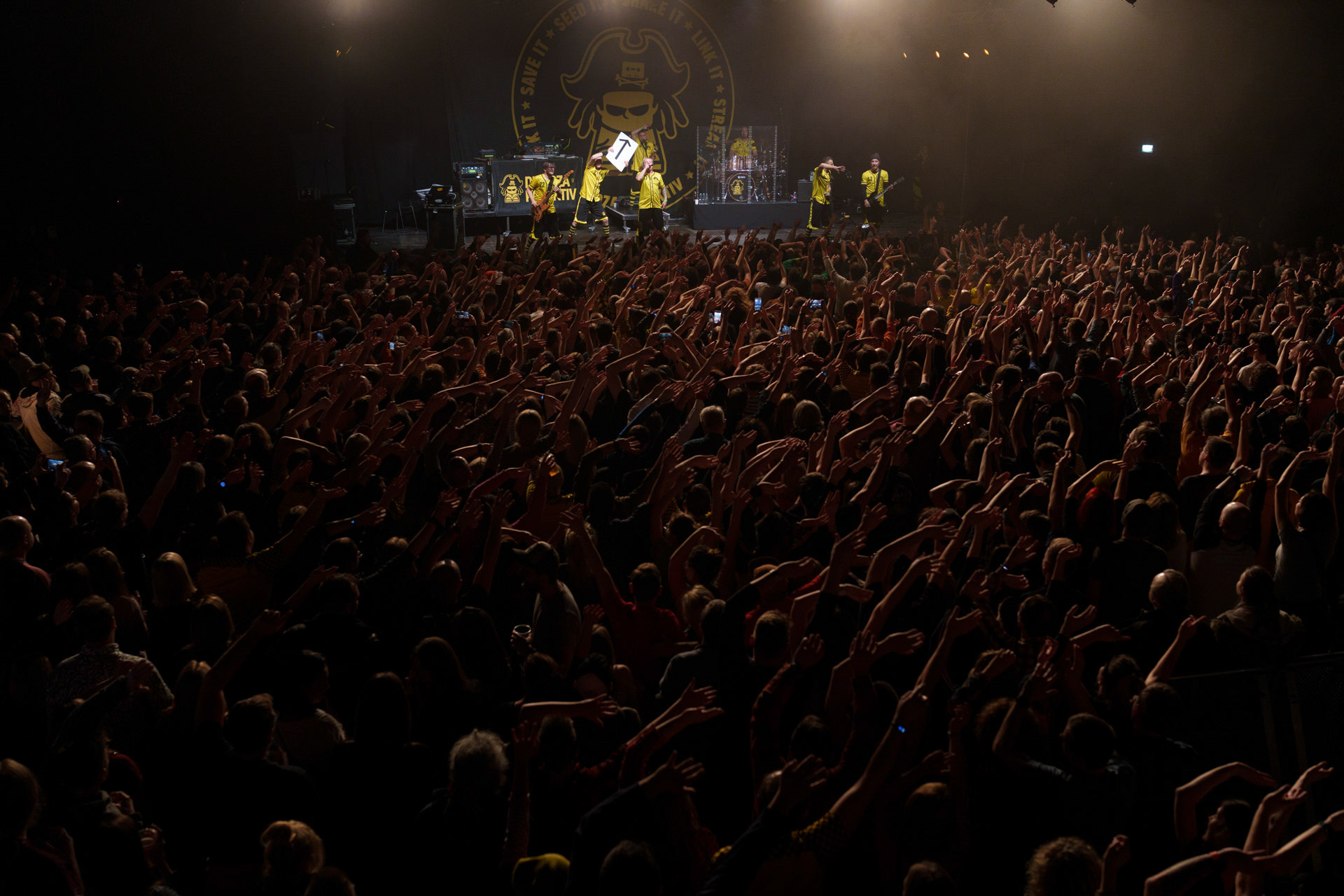 9.02.23 DUBIOZA KOLEKTIV - bosniacka grupa muzyczna, grajaca reggae, dub i rock. - Warszawa Progresja. Winiary Bookings.Fot. Andrzej Wasilkiewicz/Reporter