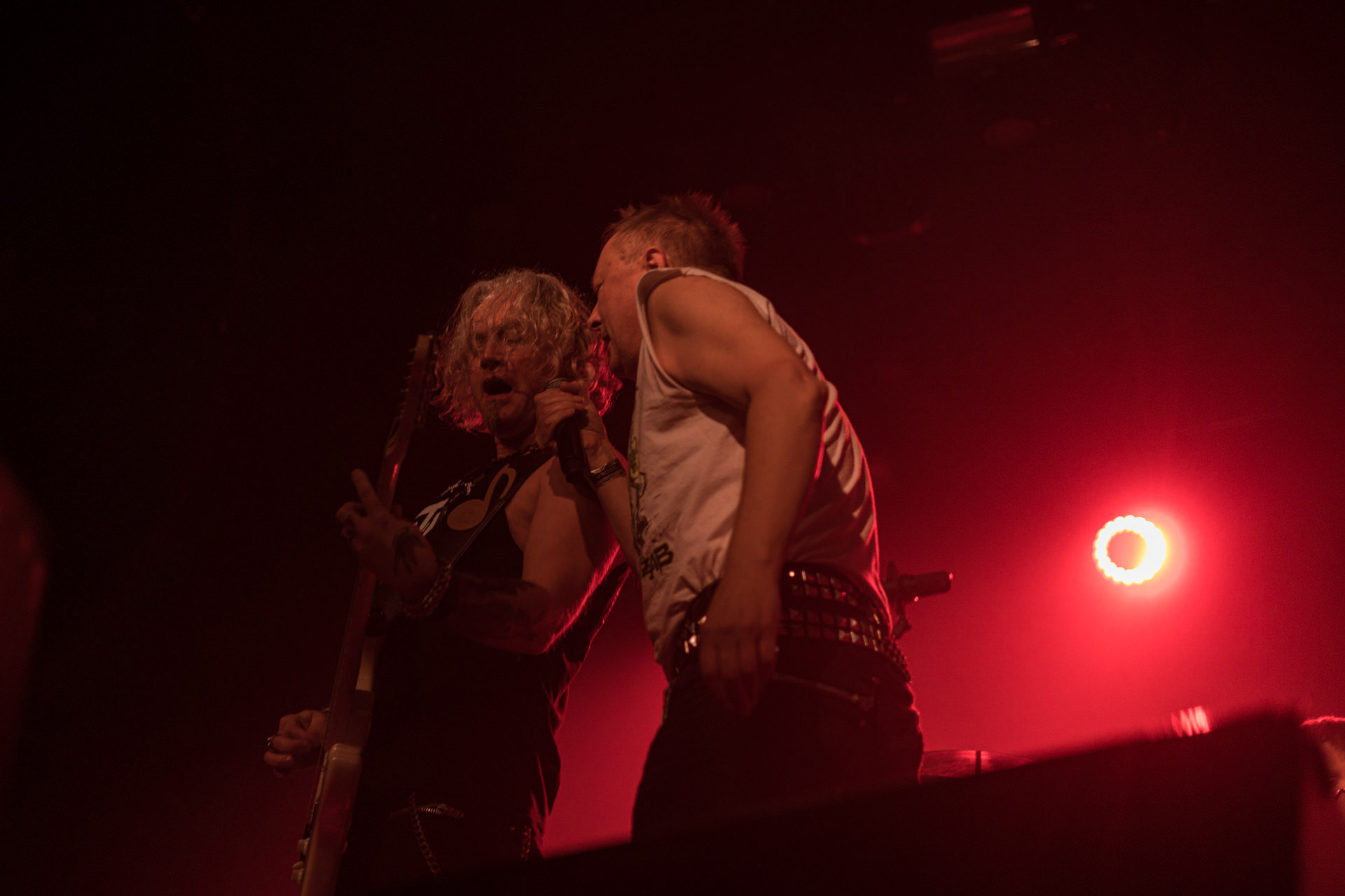 4.11.2022 TZN Xenna - warszawska grupa punkrockowa, wystapila przed KULTem w Warszawie, Klub Stodola,fot. Andrzej Wasilkiewicz/Reporter