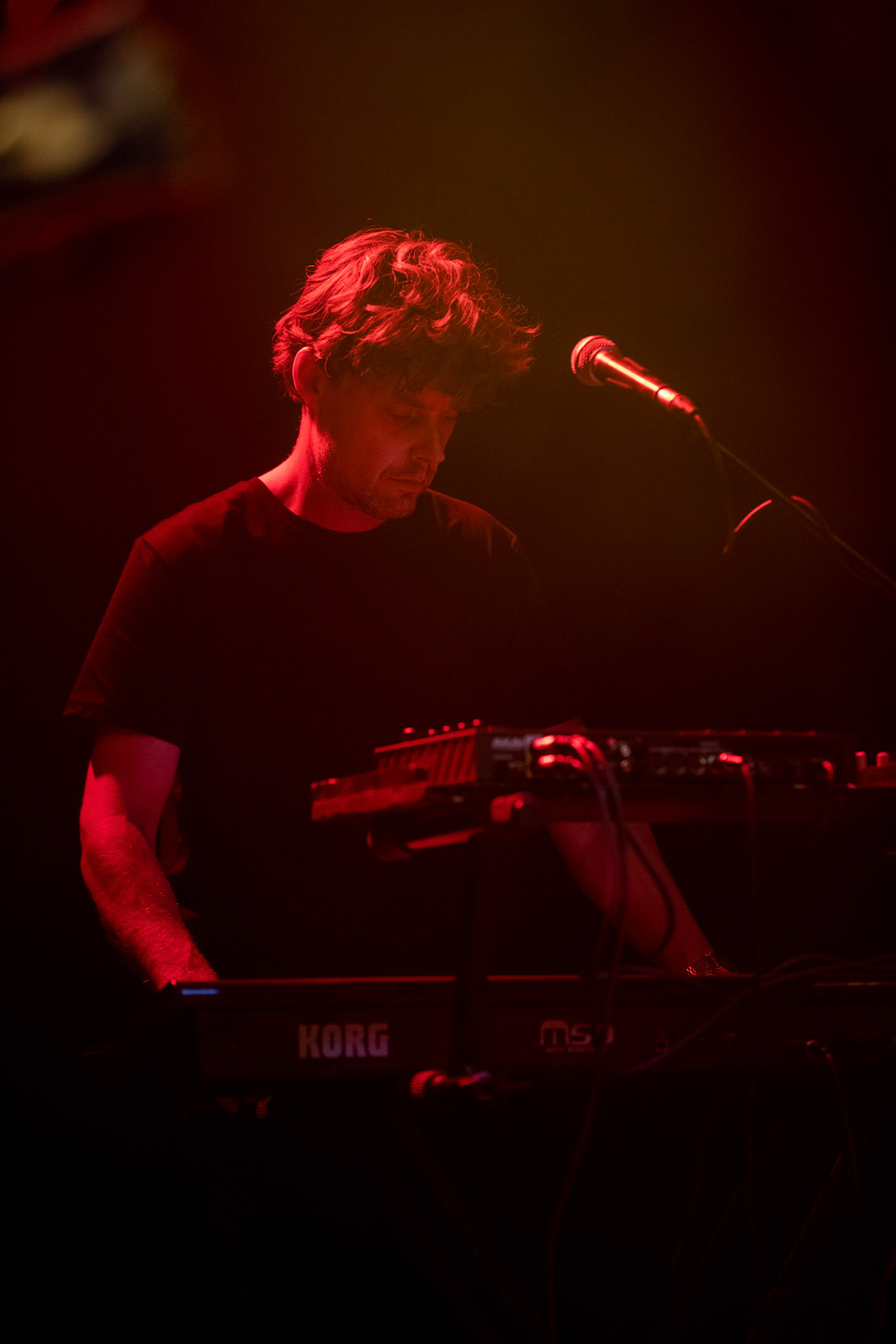 The Gathering: holenderska grupa rockowa, trasa The Gathering_30th Anniversary od doom-metalowego brzmienia z lat 90 po melodyjne i klimatyczne rejony rocka, trip-rock, post-rock, metalu, czy shoegaze. Koncert Warszawa Progresja, HQ44

The Gathering w składzie:
Silje Wergeland – wokal
Rene Rutten – gitara
Hans Rutten – perkusja
Frank Boeijen – klawisze
Hugo Prinsen Geerligs – bass
fot. Andrzej kaziq Wasilkiewicz/Reporter