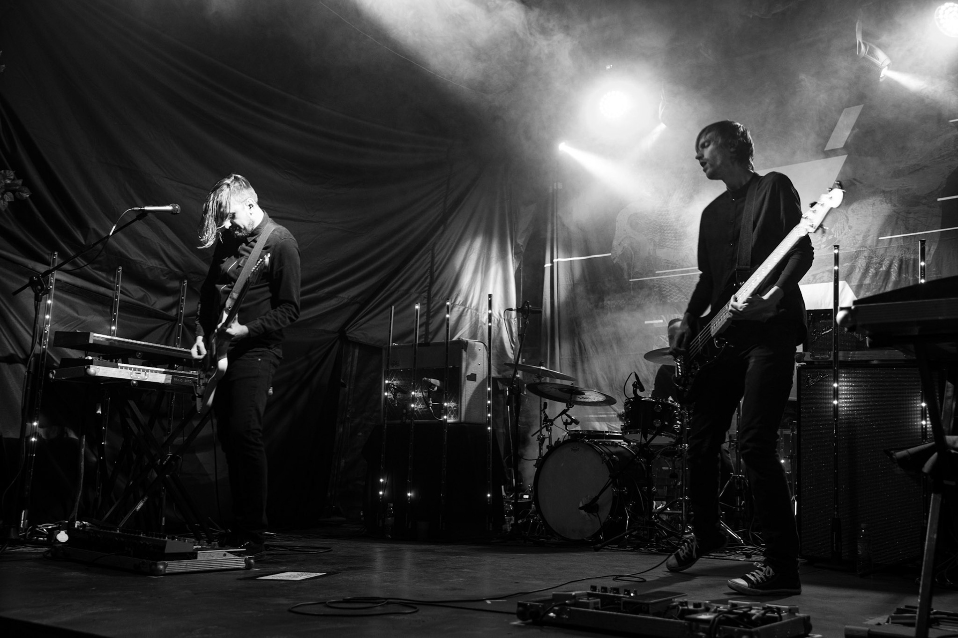 27.08.2021 TIDES FROM NEBULA koncert, Warszawa klub REJS,Lato w Plenerze, Winiary Bookings, Mystic Production,Post-rock, muzyka alternatywna, progresywny rock.n/z Maciej Karbowski – gitara, instrumenty klawiszowen/z Przemek Weglowski – gitara basowan/z Tomasz Stolowski – perkusjaFot. Andrzej Wasilkiewicz/Reporter