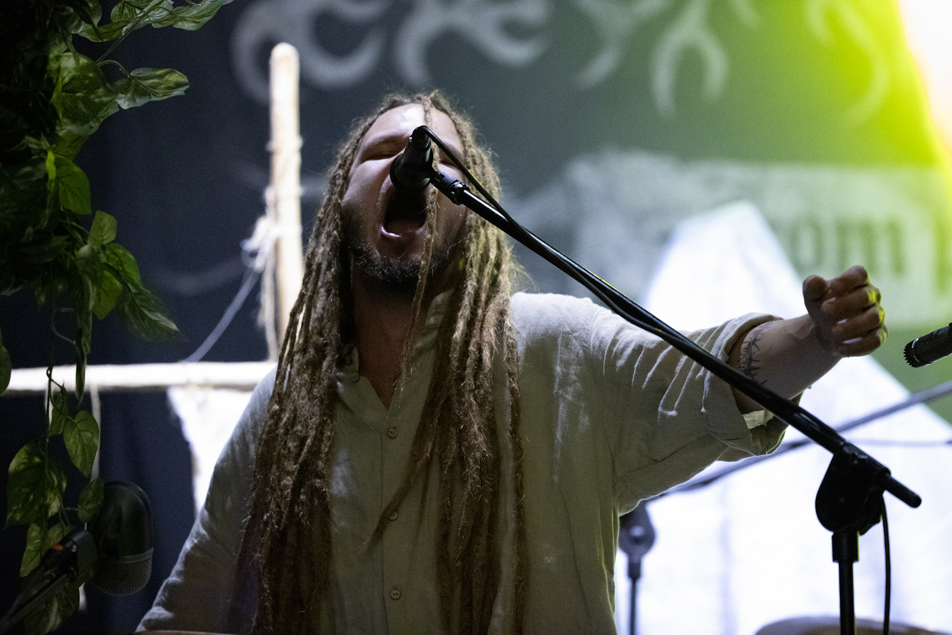 28.08.2021 Varmia - koncert, Warszawa klub REJS,Lato w Plenerze, Winiary Bookings,Piotr instrumenty perkusyjne, rog kozla, drewniana tuba, wokal, krivula i tagelharpa,Fot. Andrzej Wasilkiewicz/Reporter