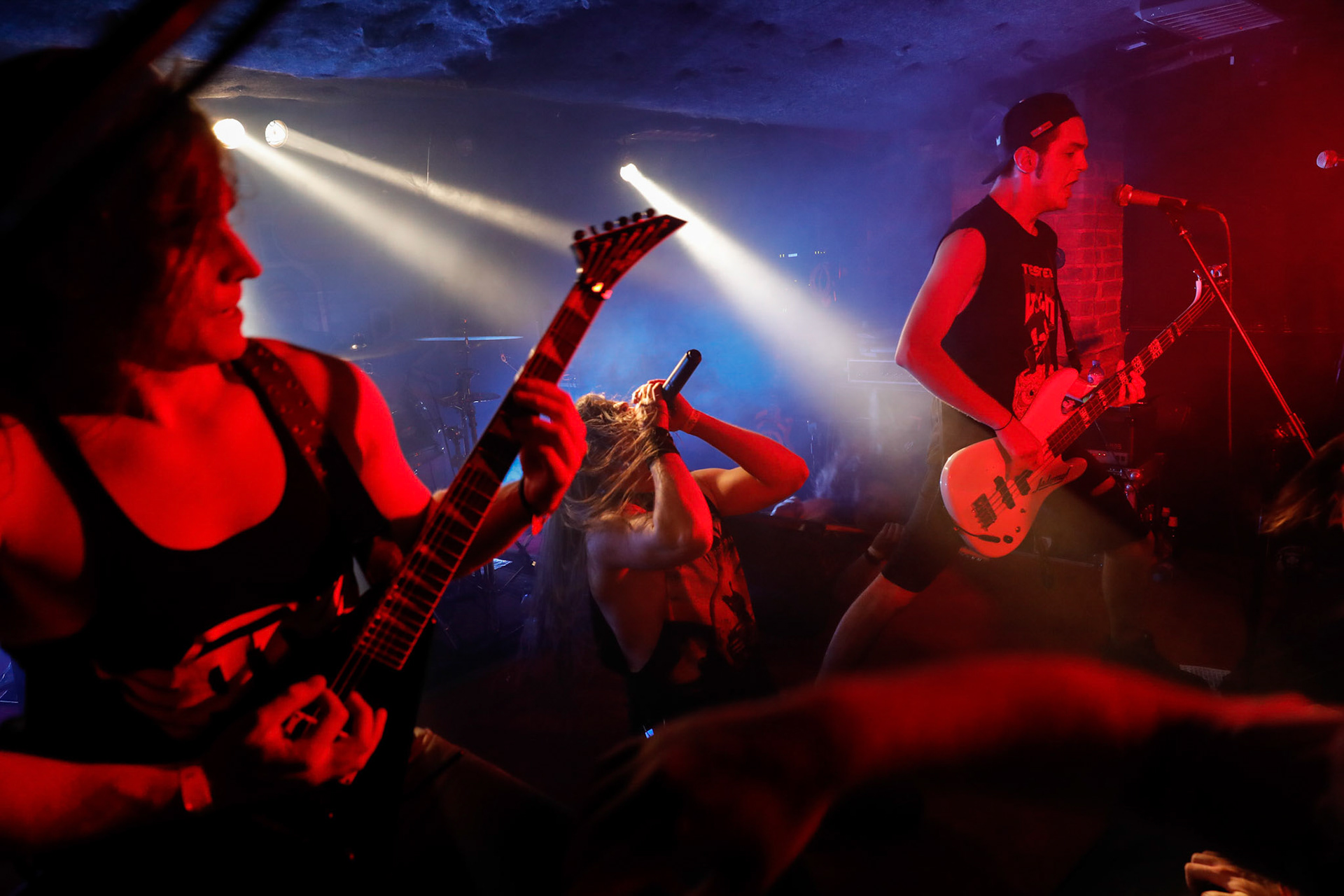 Tester Gier - Rybnik, Polska,
Crossover Thrash, Techniczny Punk Rock, hardcore,