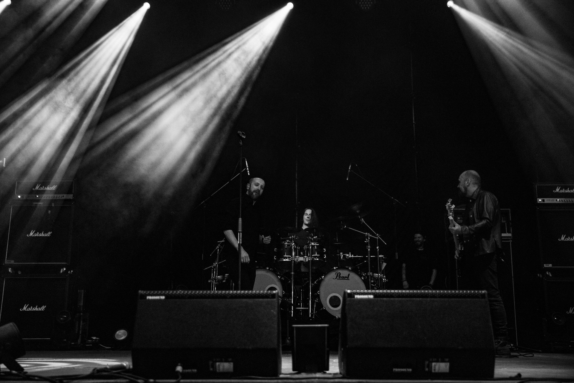 16.09.2021 Paradise Lost - koncert  Krakow, Hype Park,Knock Out Production, Nuclear Blast, n/z Nick Holmes – wokal,n/z Steve Edmondson – gitara basowa,n/z Waltteri Väyrynen – perkusja,Fot. Andrzej Wasilkiewicz/Reporter