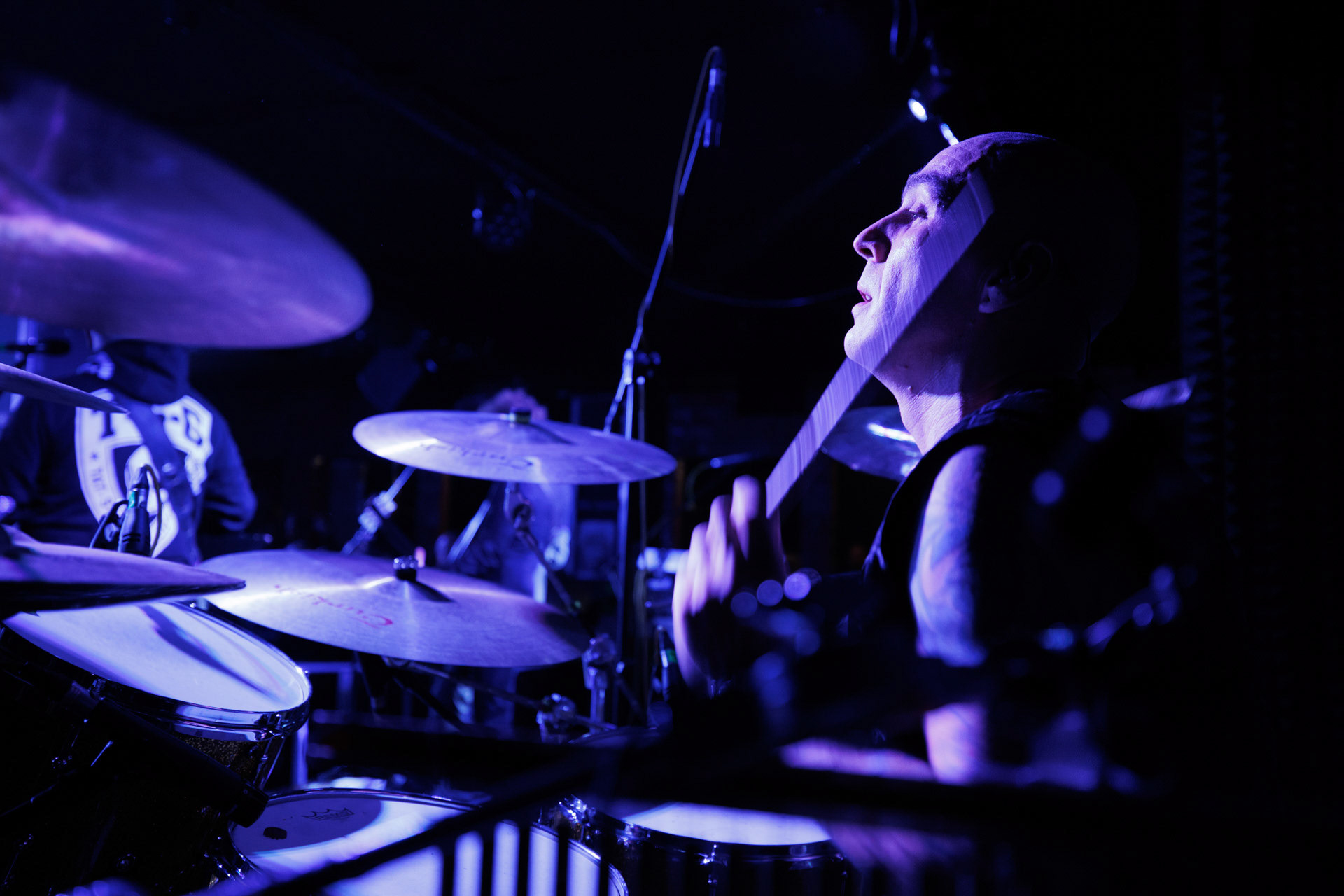 12.11.2021 Lipali - koncert Warszawa klub Remont.Najnowszy album „MOSTY, RZEKI, LUDZIE”.Lukasz Luk Jeleniewski - perkusja, Rock, rock progresywny, rock alternatywny, polski rock.fot. Andrzej kaziq Wasilkiewicz/Reporter