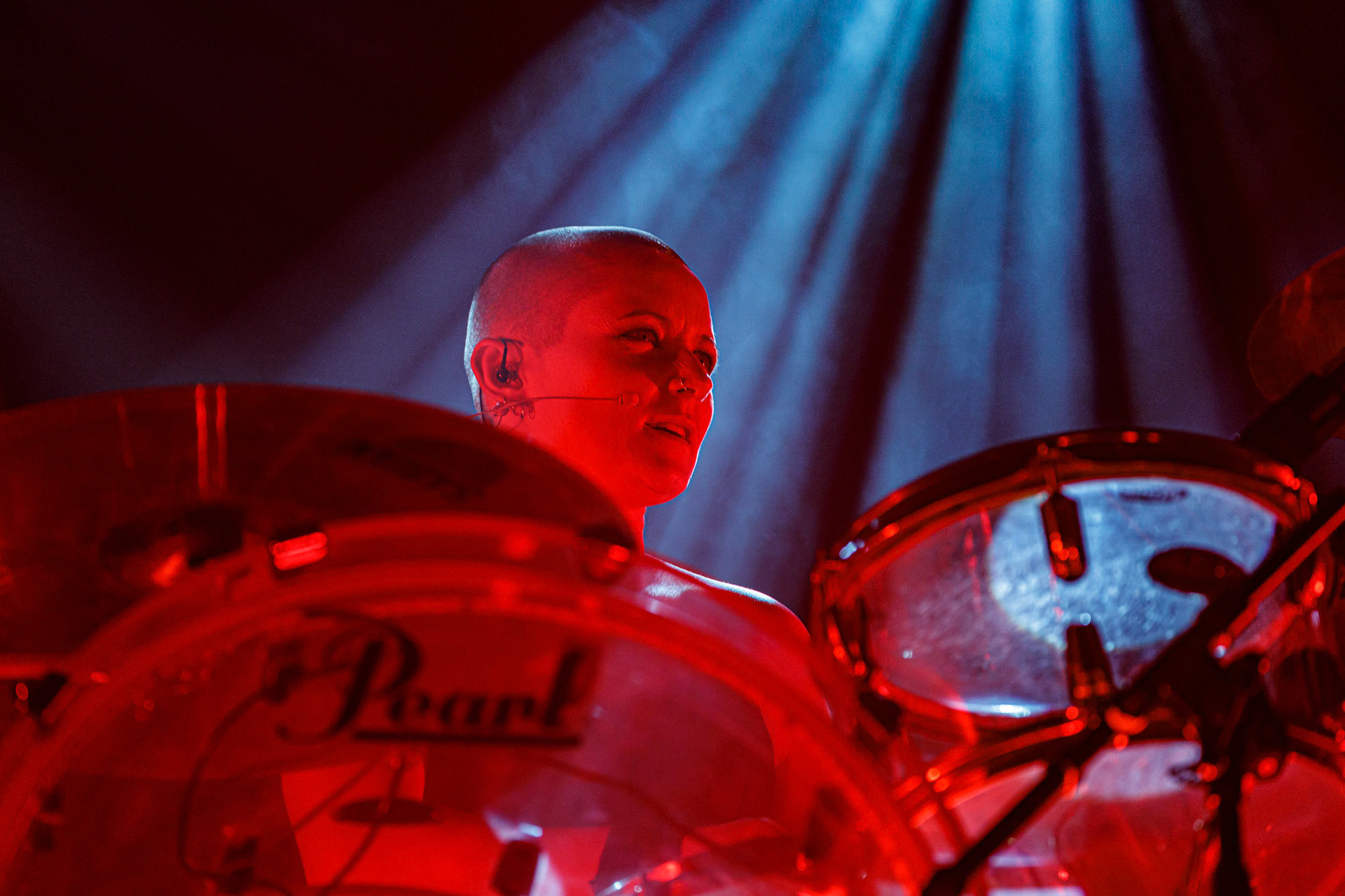 18.06.2022 - Mono Inc. zagrali w warszawskim klubie Progresja.Mono Inc. - niemiecki zespol z Hamburga wykonujący gotyckiego rocka, w składzie:Carl Fornia - git.Katha Mia - drums, Manuel Antoni - bass,Martin Engler - vocal,Gothic, industrial,  alternative, rock.Produkcja Winiary Bookings.fot. Andrzej Wasilkiewicz/kaziq.com