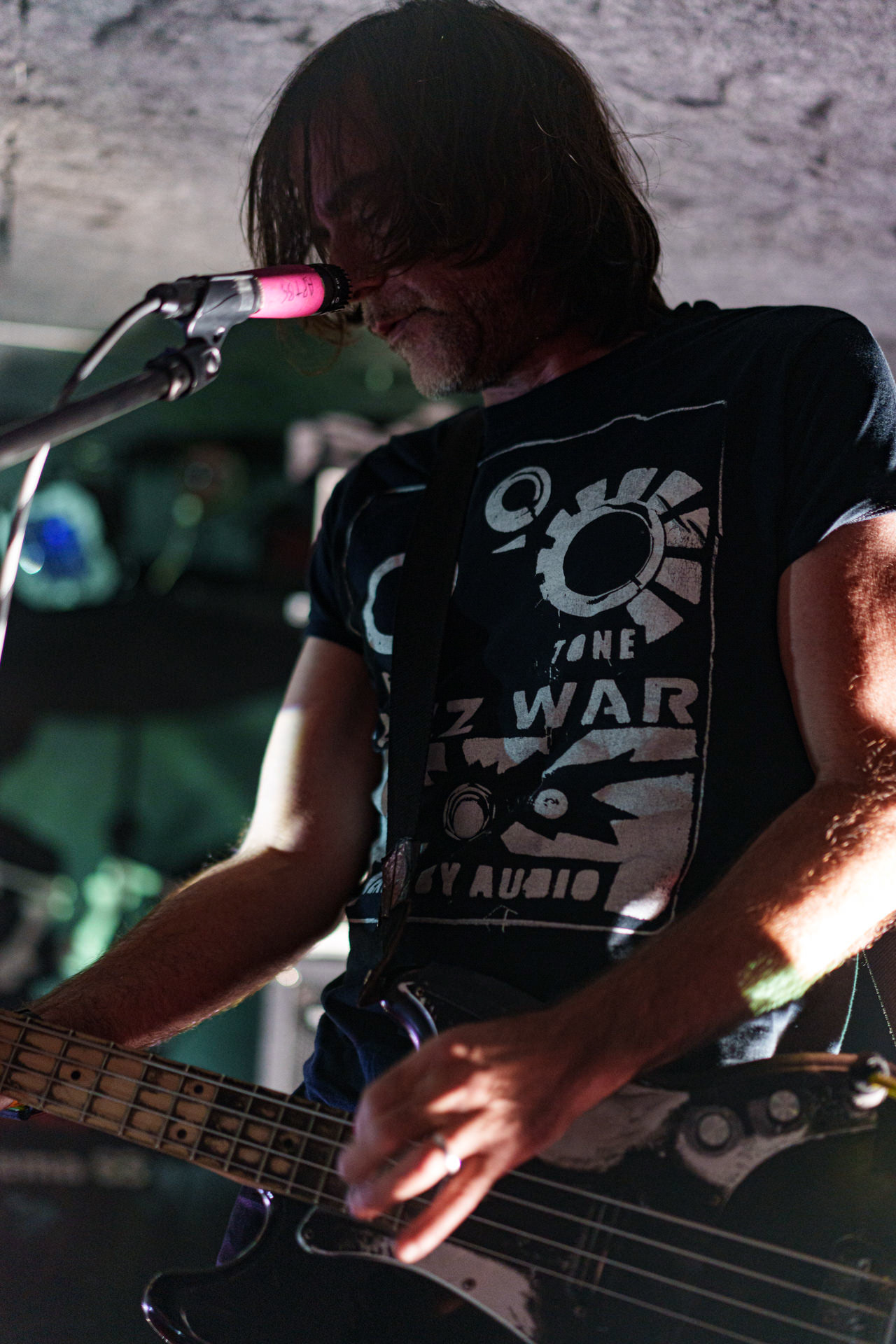 2023.02.6 - A Place To Bury Strangers (USA / Dedstrange) - noise rock.Warszawa VooDoo, Winiary Bookings. Fot. Andrzej Wasilkiewicz/Reporter