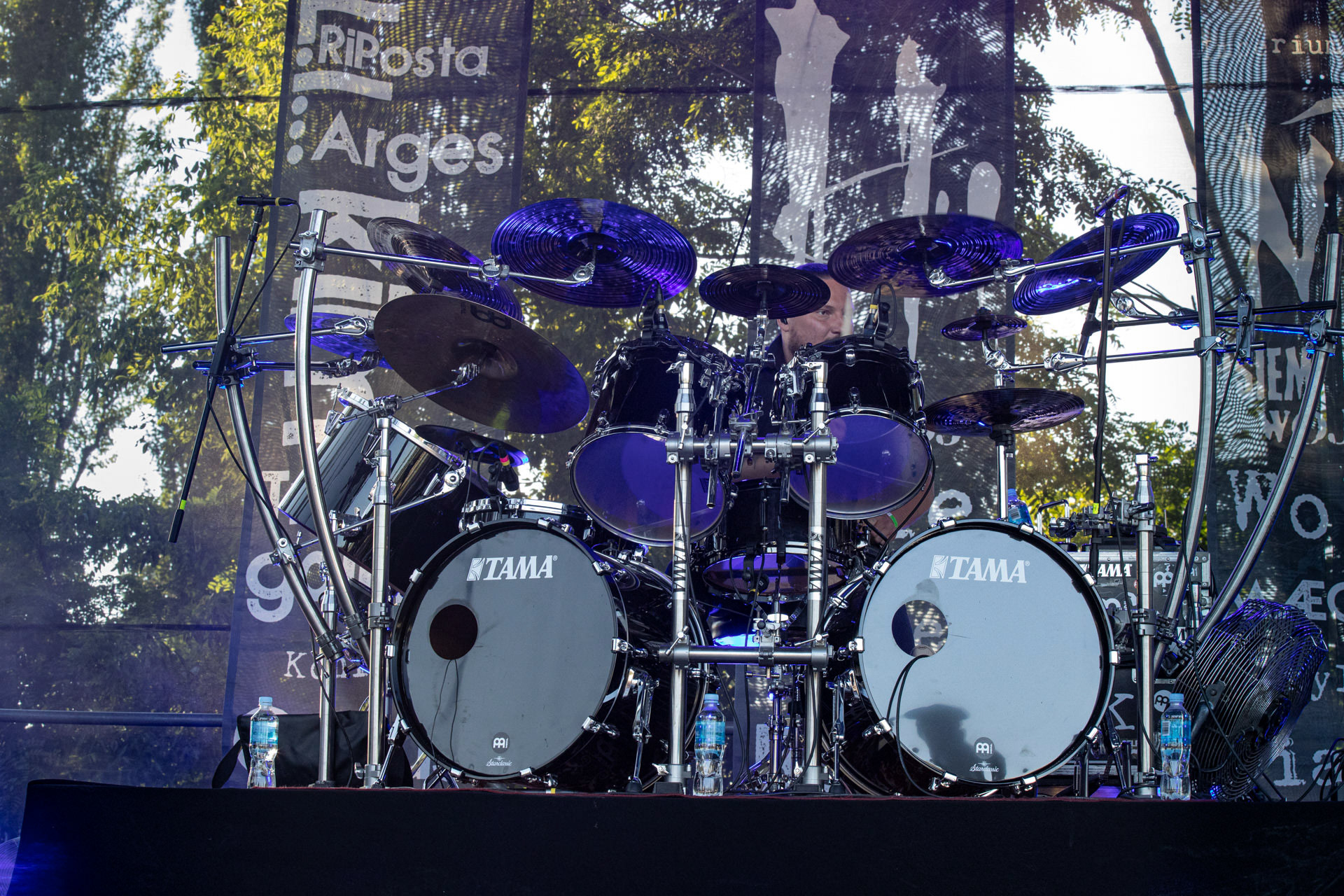 Hunter - postpandemoniczny koncert z okazji XXXV-lecia.Progresja - Gramy do Woli, Warszawa.Dariusz „Daray” Brzozowski – perkusja, Letnia Scena Progresji.fot. Andrzej Wasilkiewicz/Reporter