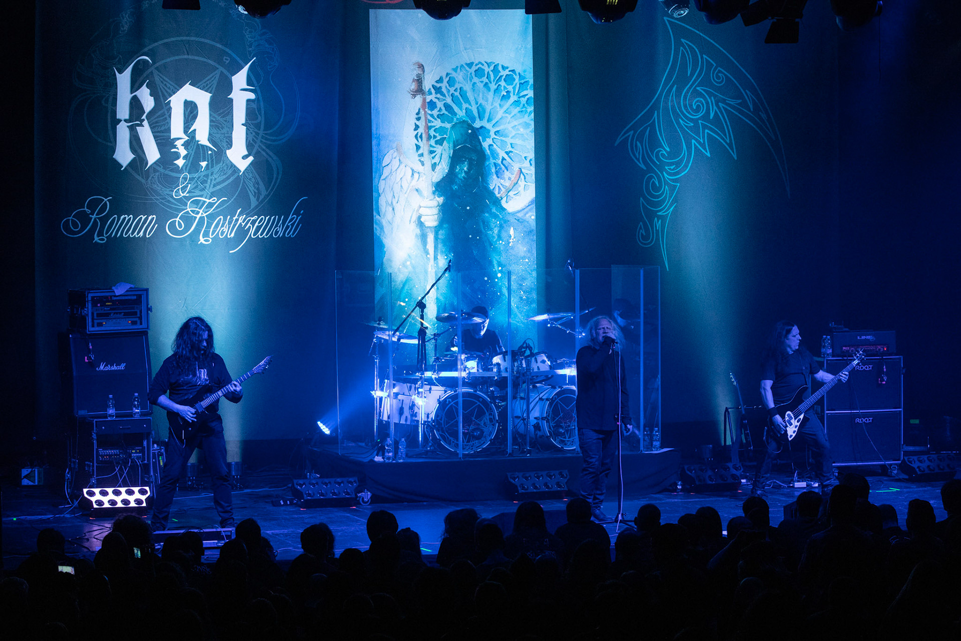 01.03.2019 KAT & Roman Kostrzewski Polska, metal, trashmetal, - koncert w warszawskiej Progresji promujący nowy album studyjny grupy „Popiór”
jeden z pierwszych koncertów w nowym składzie,
 Roman Kostrzewski – wokal
Jacek Nowak – perkusja
Krzysztof Pistelok – gitara
Jacek Hiro – gitara
Michał Laksa – bas
fot. Andrzej Wasilkiewicz/Reporter