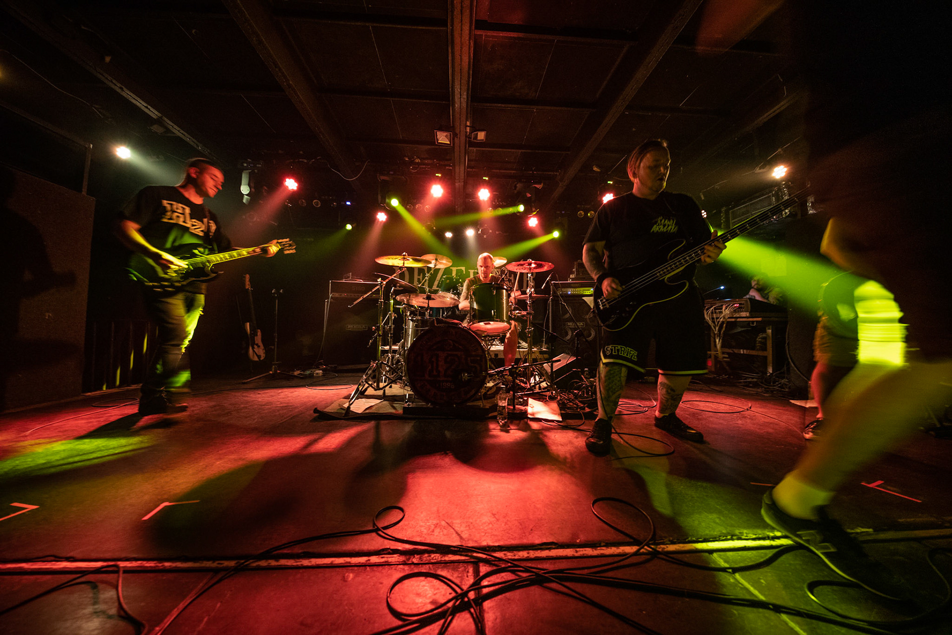 8.12.2018r 1125 koncert Proxima, Rafał „Wróbel” Wróblewski – wokal
Krzysztof „Sokół” Sokołowski – perkusja
Dawid Gappa – gitara basowa
Szymon „Laluś” Wolny – gitara elektryczna
Adam „Ady” Wacyk – gitara elektryczna fot. Andrzej Wasilkiewicz/Reporter