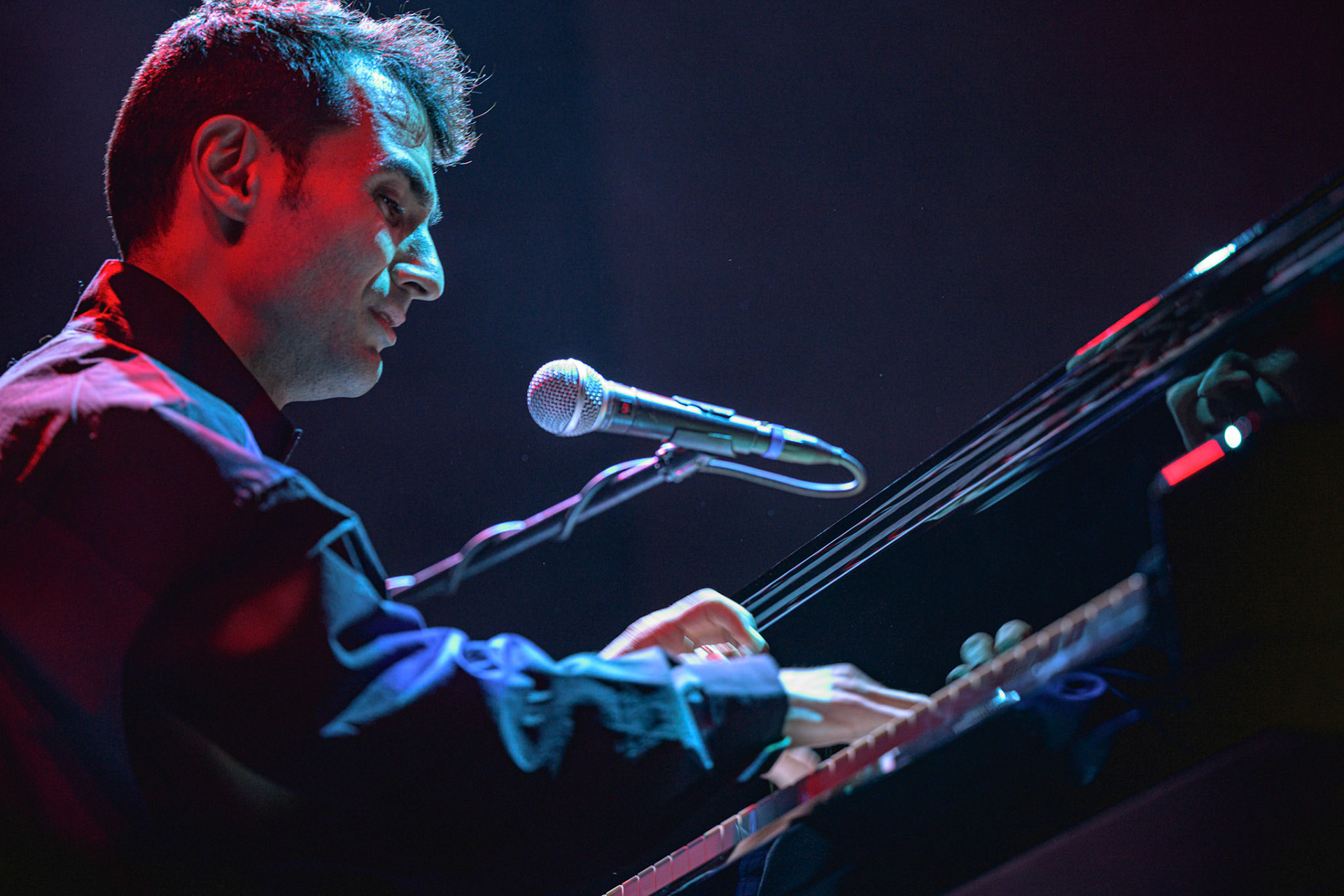 2023.11.07 Tigran Hamasyan Trio- jazz w warszawskim klubie Progresja! fot. Andrzej Wasilkiewicz/Reporter