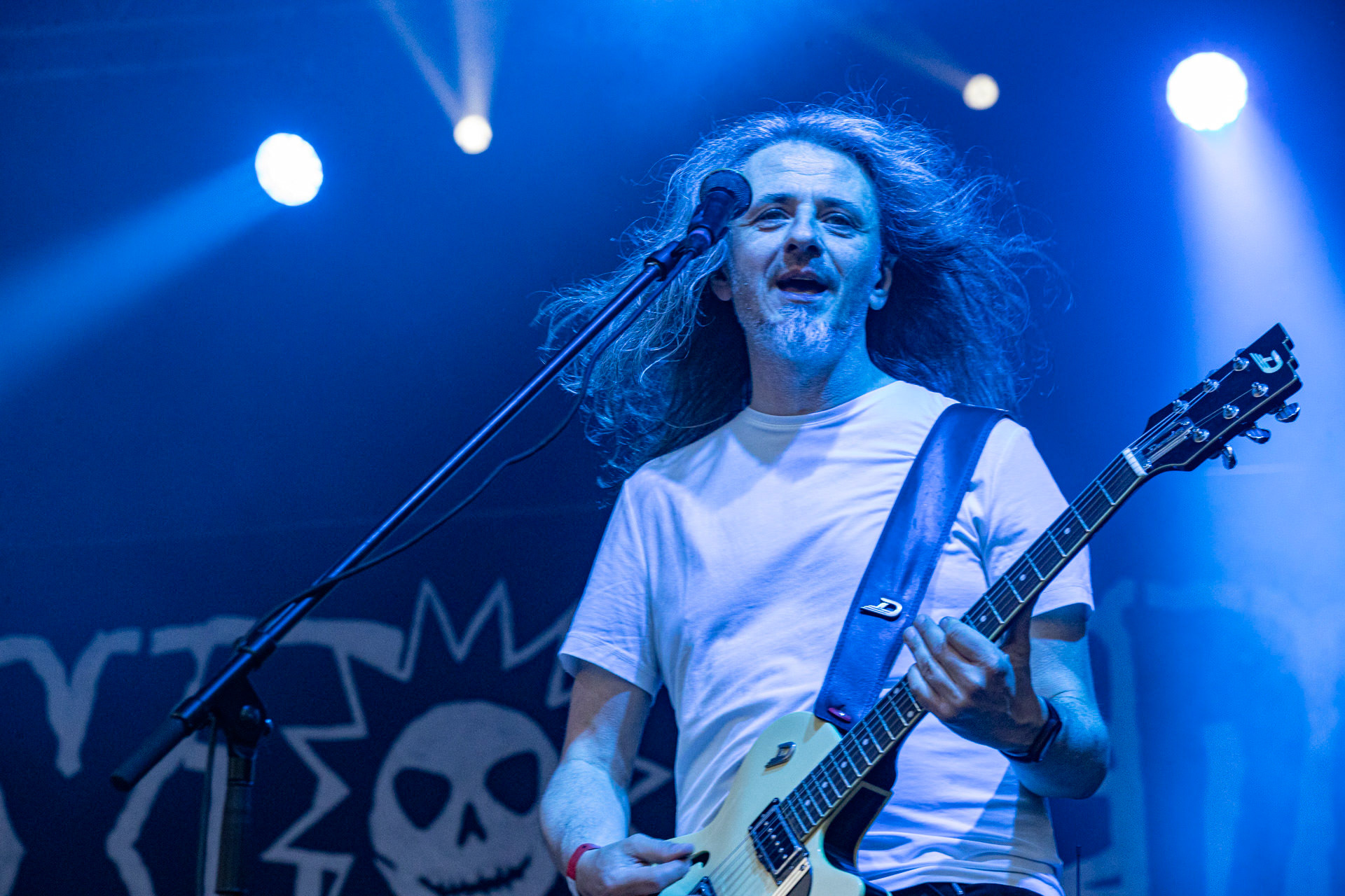 Koncert Luxtorpeda 10 urodziny. Warszawa Progresja.Gramy do Woli.n/z.Robert „Drężmak” Drężek – gitara,Fot. Andrzej kaziq Wasilkiewicz/Reporter