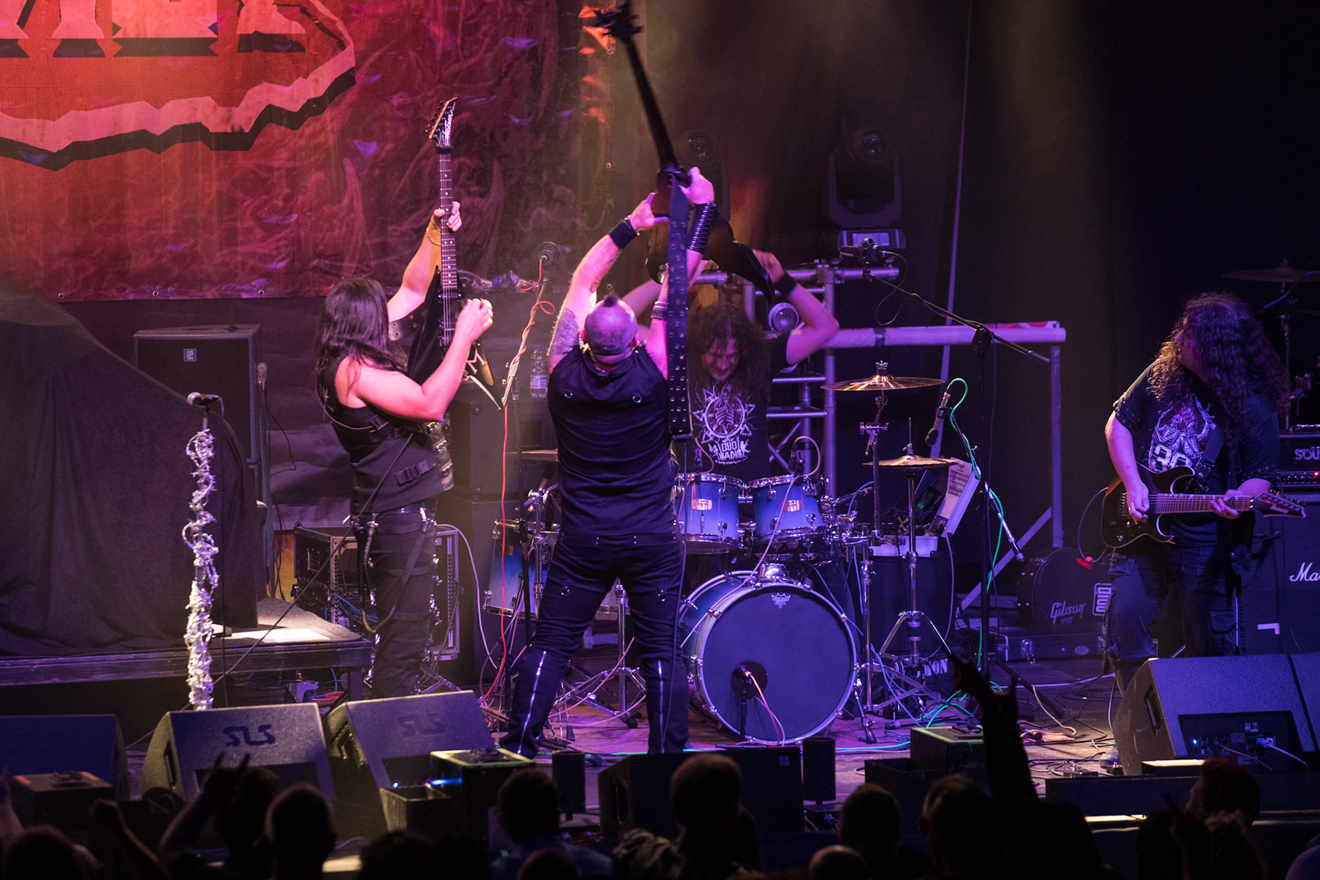 Legendy Metalu QUO VADIS - Thrash Metal - koncert Legendy Metalu w warszawskiej Progresji,
Tomasz "Skaya" Skuza - bass/vocal
Ian "Źdźbło" Bemolator- guitar
Mateusz "Matek" Lazar - guitar
Szymon "Sajmon" Synówka - drums
fot. Andrzej kaziq Wasilkiewicz