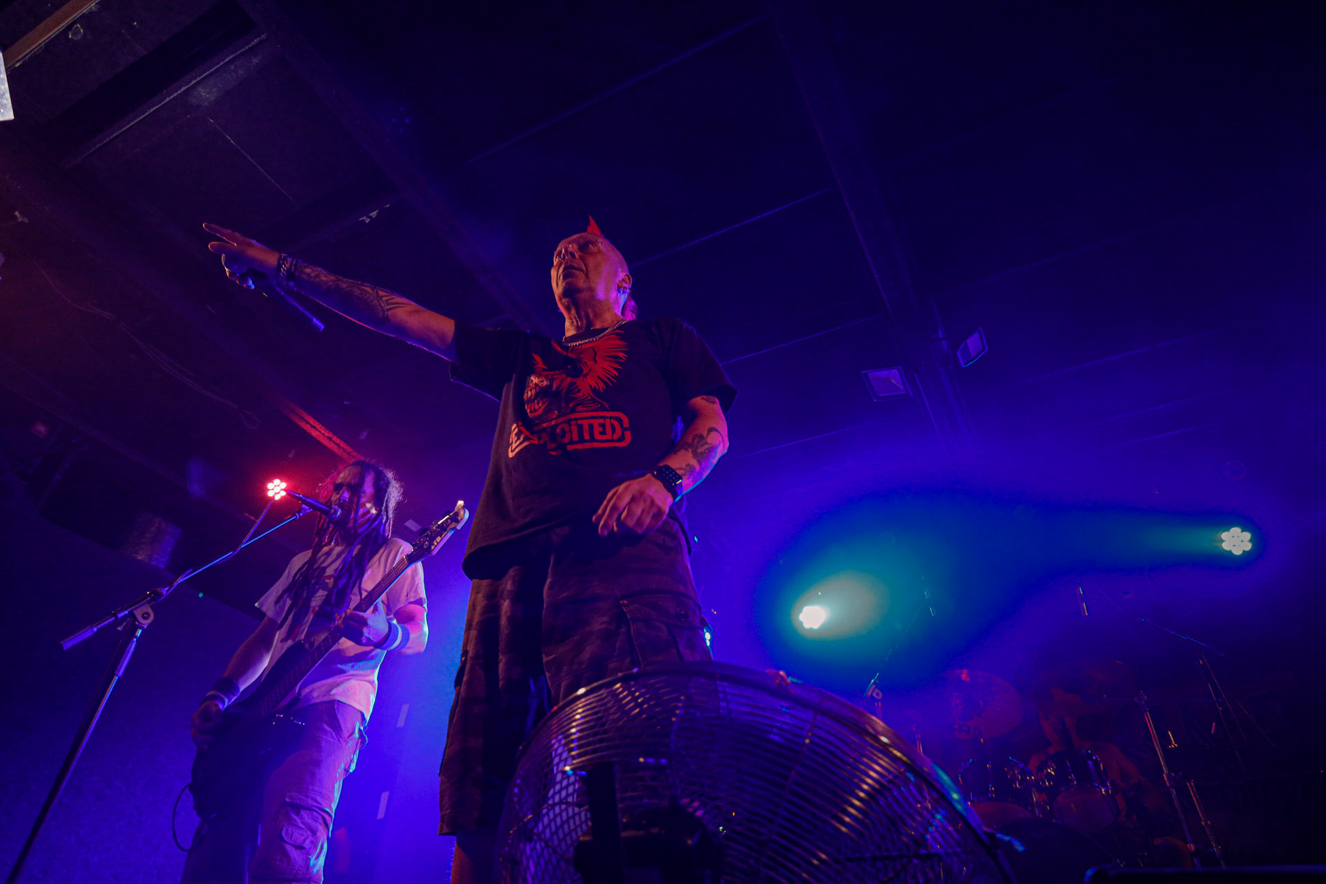 25.08.2022 The Exploited - legenda drugiej fali punk rocka na koncercie w warszawskiej Proximie.Weterani punk rock, hardcore punk, crossover thrash z Edynburga w składzie:Wattie Buchan – wokal, Irish Rob – bas,Willie Buchan – perkusja,Robbie Steedo Davidson - gitara,Produkcja: Noise Annoys Booking Agency and Records, Boredom Booking. fot. Andrzej Wasilkiewicz/Reporter