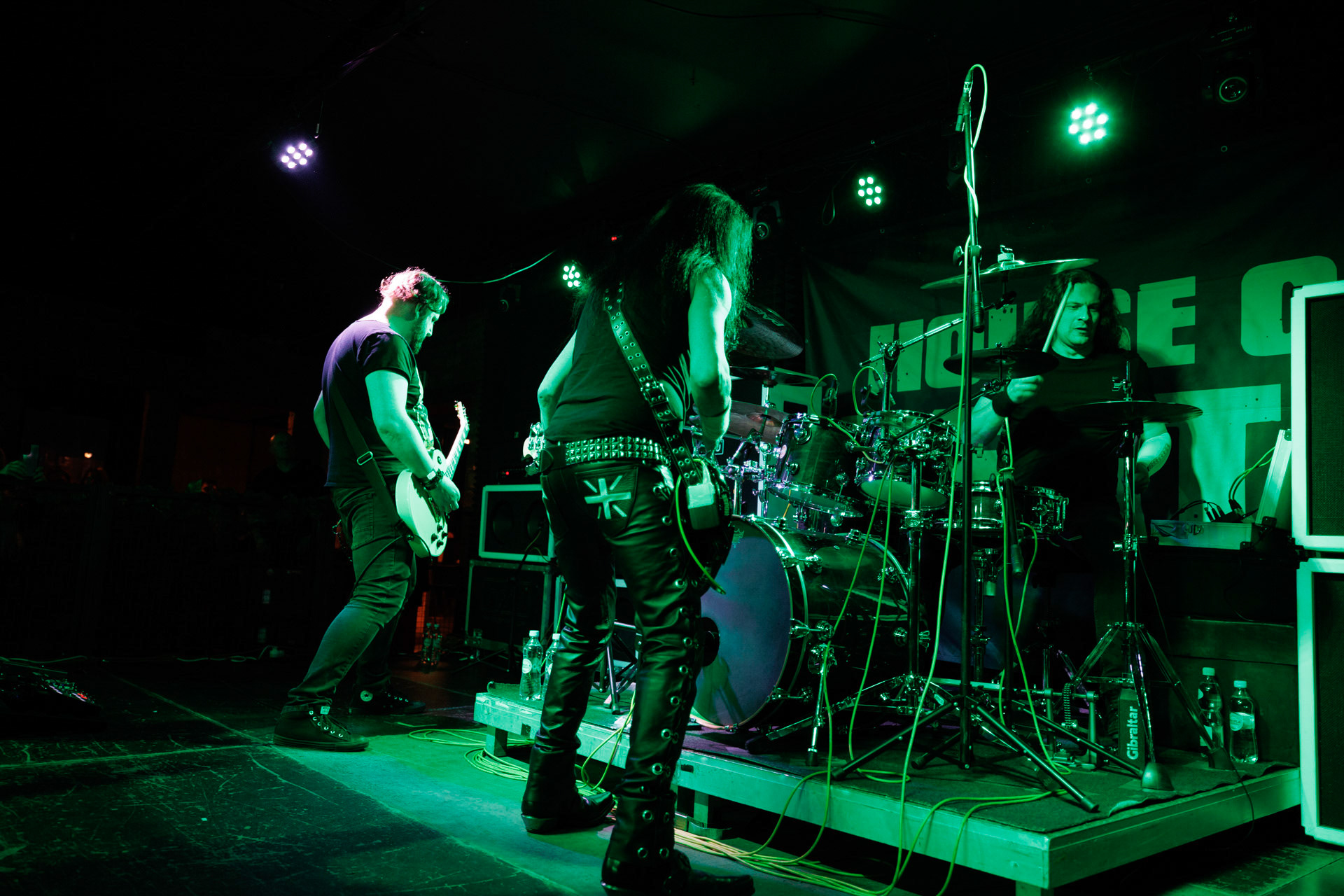 13.11.2021 House Of Death - koncert Warszawa RemontJuan Carlos Cano - wokal,Szymon „Sajmon” Synowka – perkusja,Adam Bielczuk - gitara,Tomasz „Tytus” Pukacki - bass,thrash metal, crossover thrash, heavy metal, speed metal, hard rock,fot. Andrzej Wasilkiewicz/Reporter