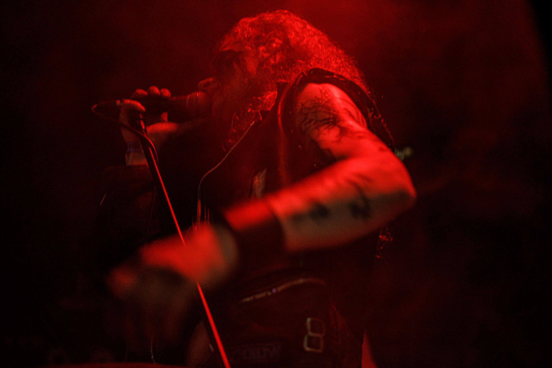 TRUCHŁO STRZYGI (black punk), Gwiezdny Demon - release show,w składzie:Gambit - wokalP. - gitara/wokalAlkatraz - gitara/wokalKaczor - garyMadness - bass/wokalPanass - bass/wokalGolem - nosferatu/wokalCzarownice - tba/wokalChłopaki z baraków polskiego metalu, rozpędzona maszyna do robienia grubego melanżu, gwiezdne trupy, kreatury obrzydlistwa i martwi decydenci podziemia. Prawdopodobnie pierwszy i ostatni raz zagrają całego Demona na żywo, a Ty mordeczko będziesz miał o czym kolegom przy wódce opowiadać.Produkcja Left Hand Soundsfot. Andrzej Wasilkiewicz/kaziq.com